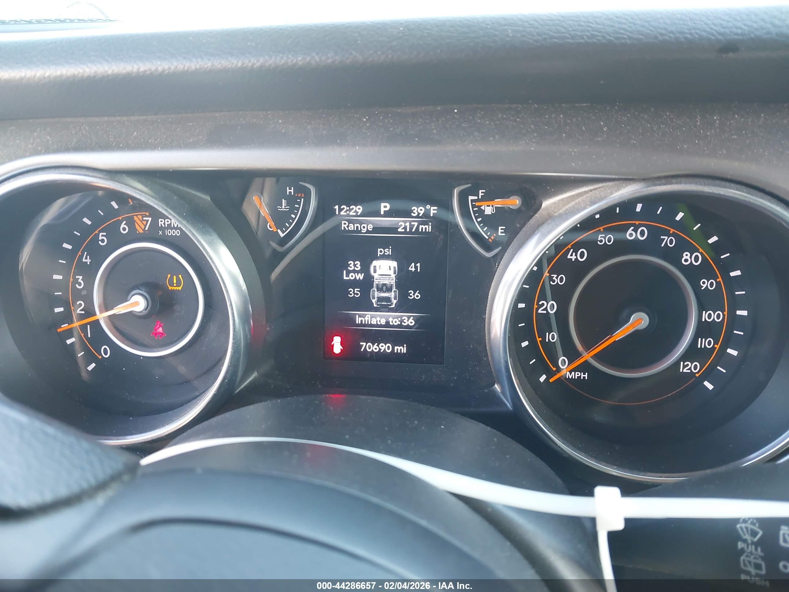JEEP WRANGLER image 7
