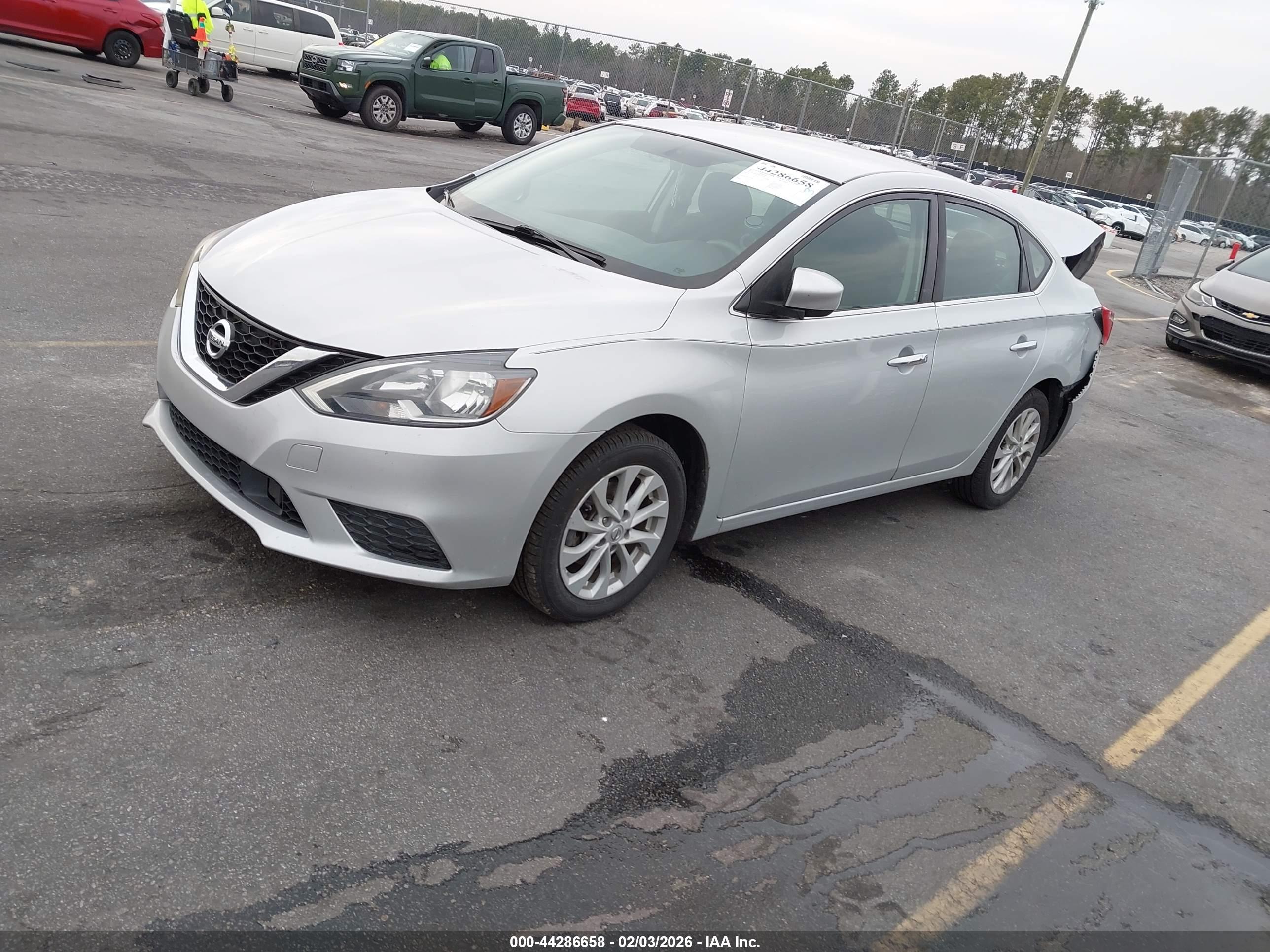 NISSAN SENTRA image 2