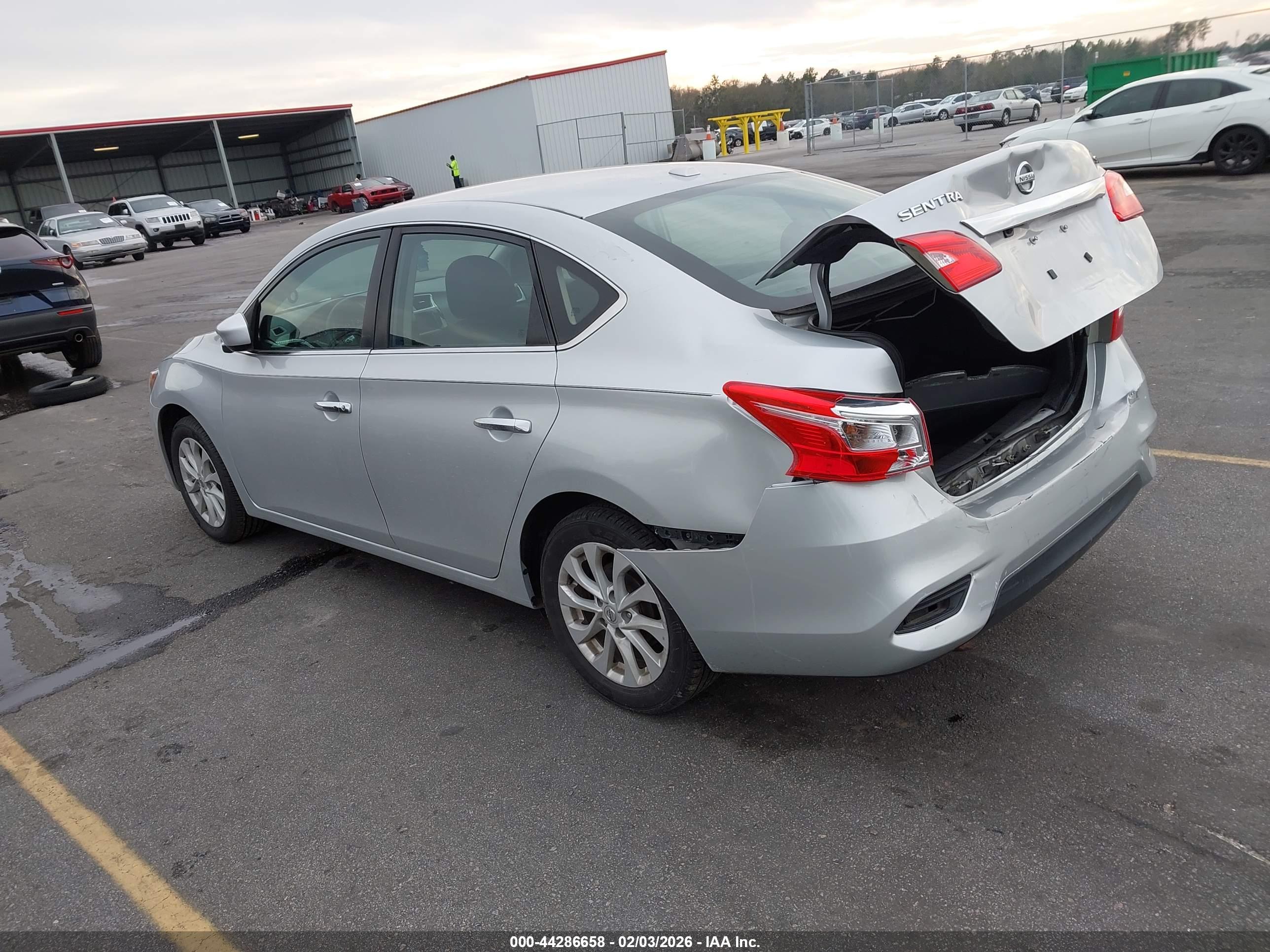 NISSAN SENTRA image 3