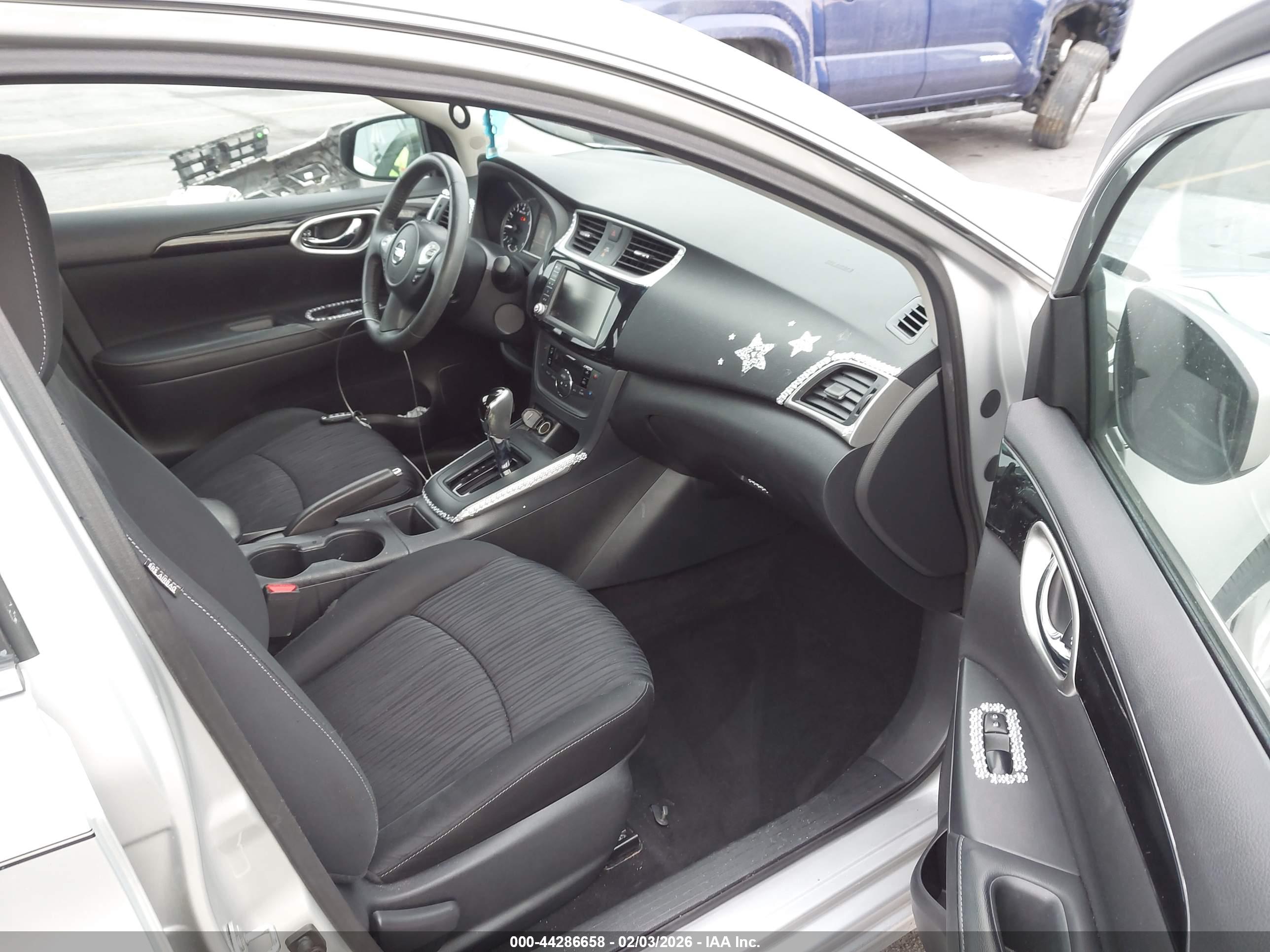 NISSAN SENTRA image 5