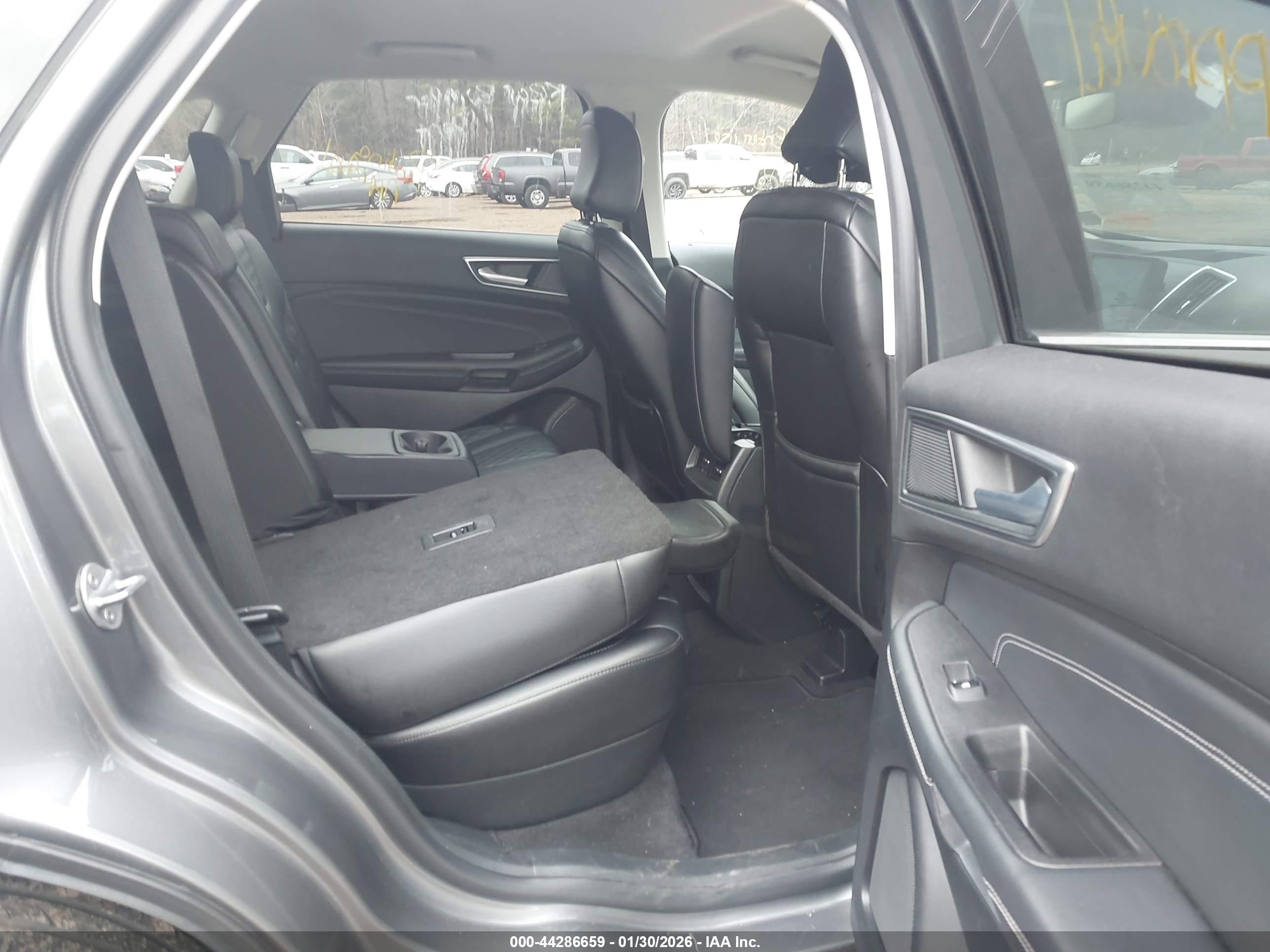 FORD EDGE image 8
