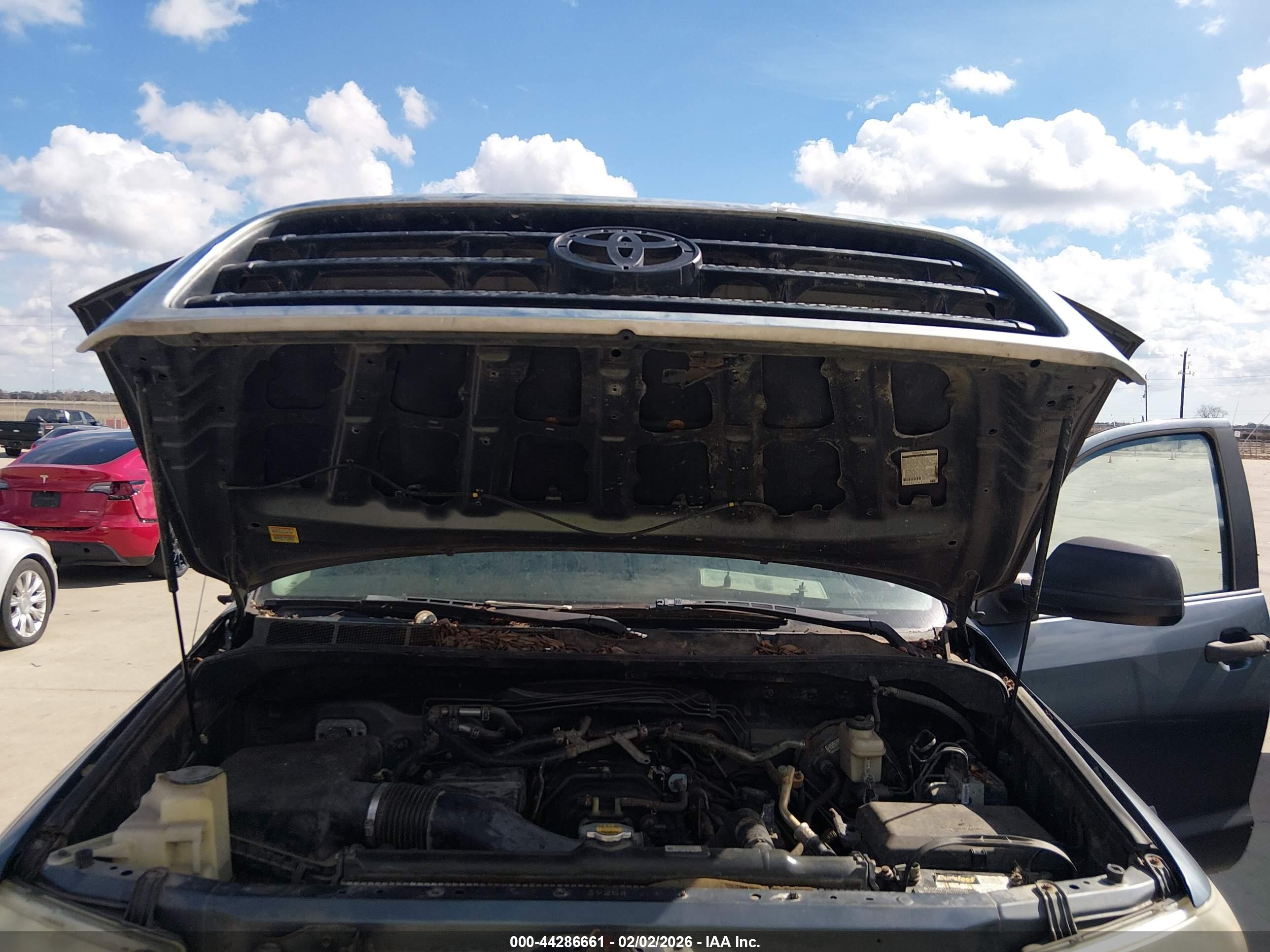 TOYOTA TUNDRA image 10