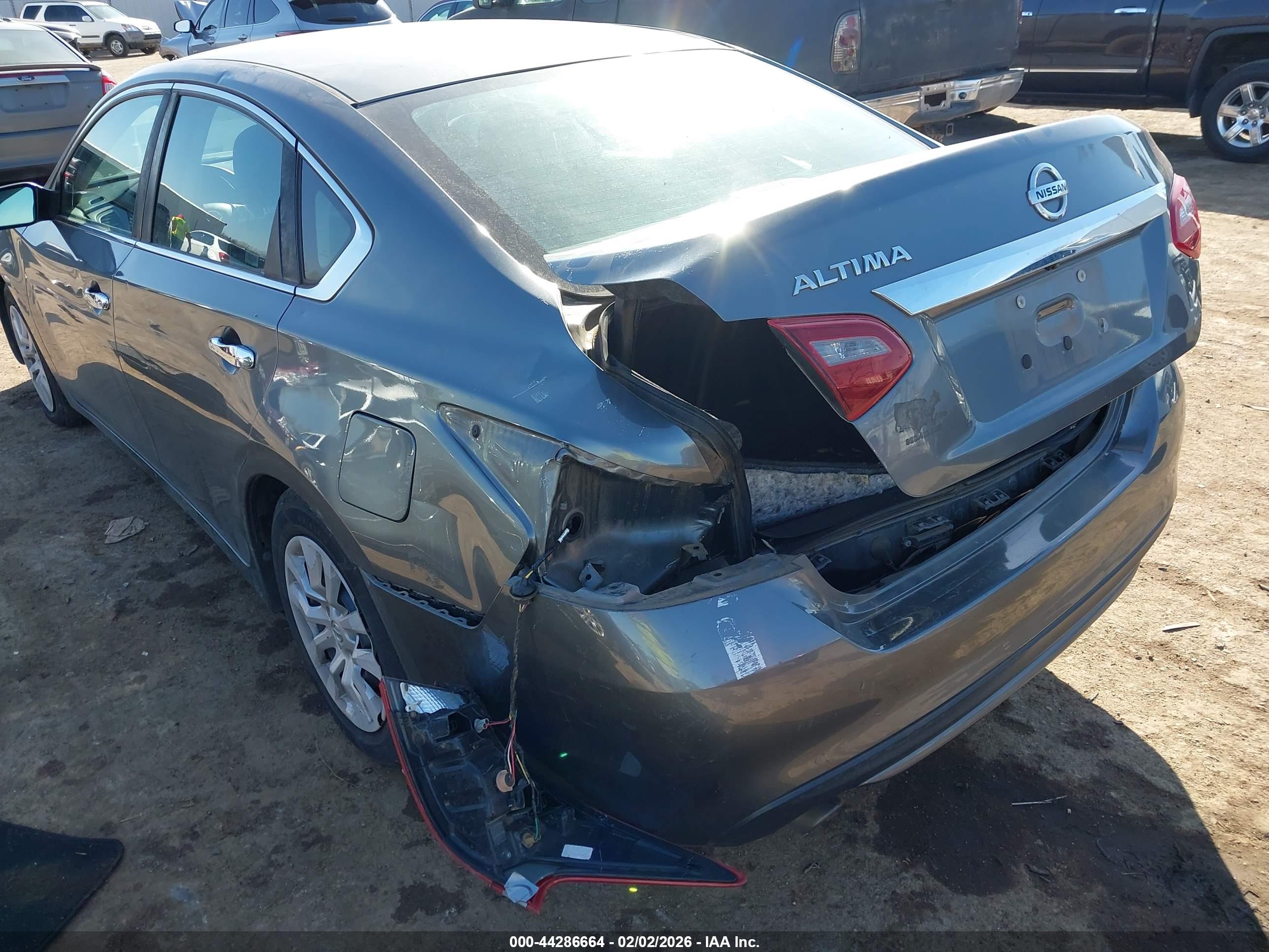 NISSAN ALTIMA image 6