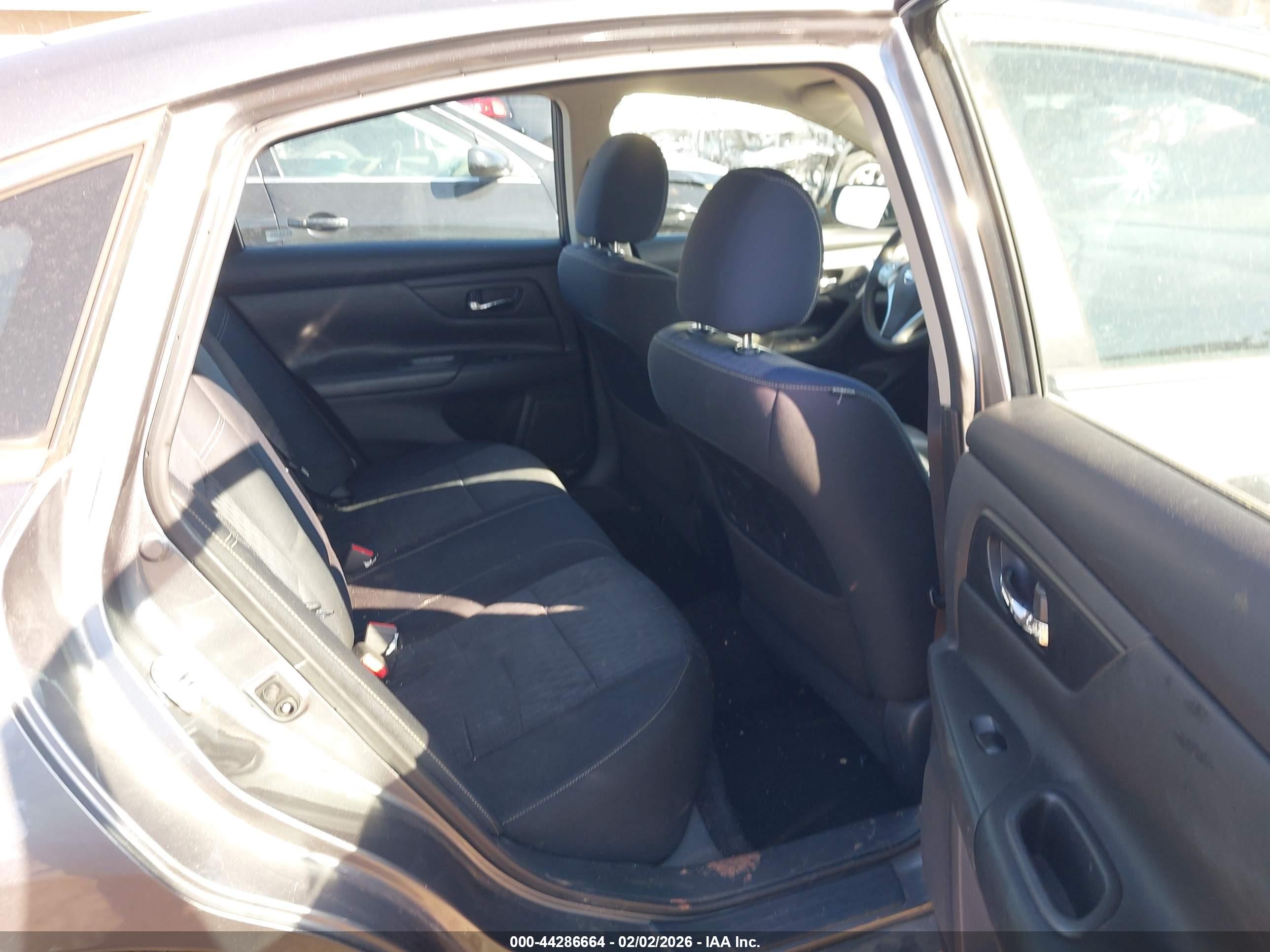 NISSAN ALTIMA image 8