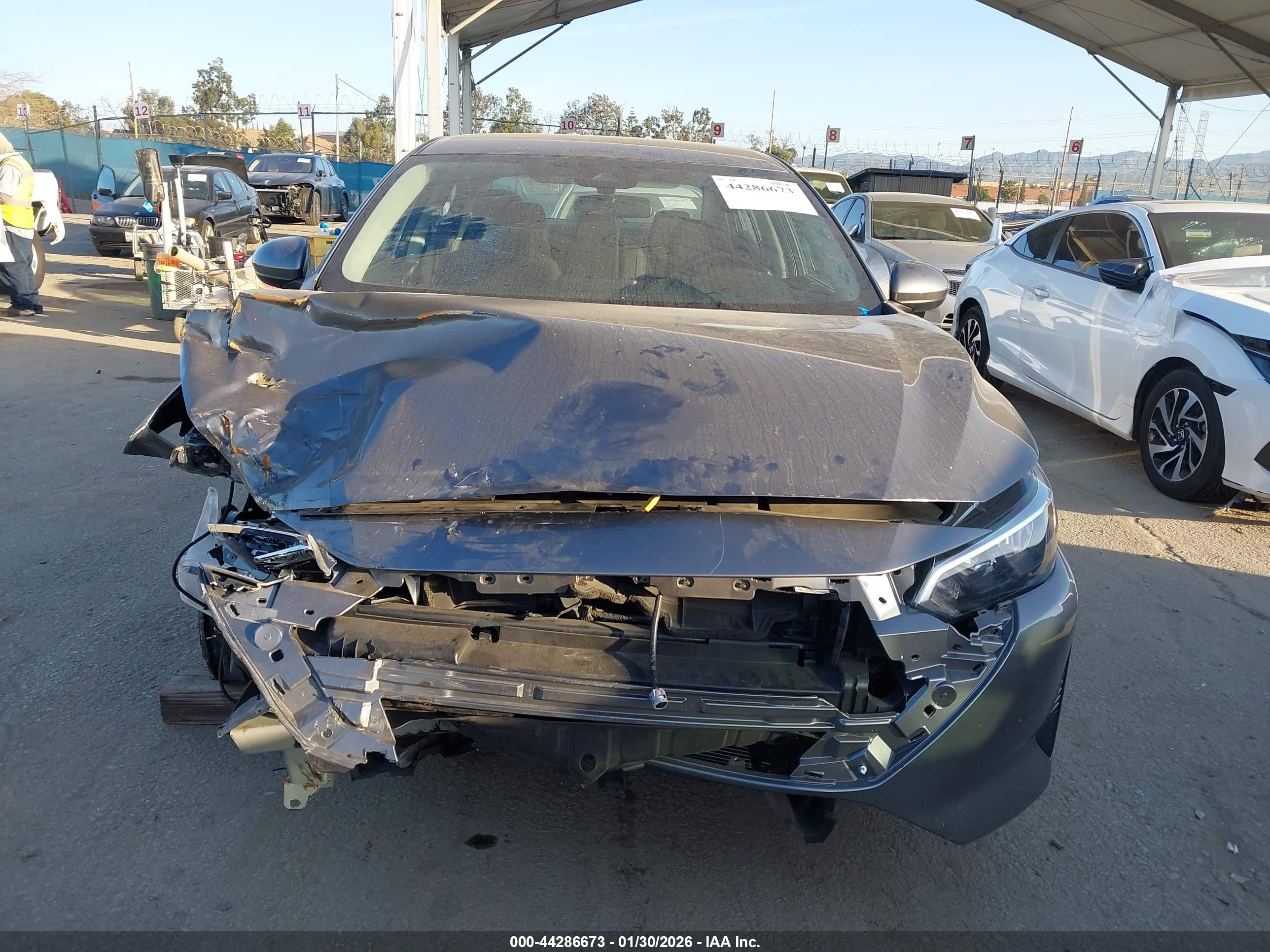 NISSAN SENTRA image 6