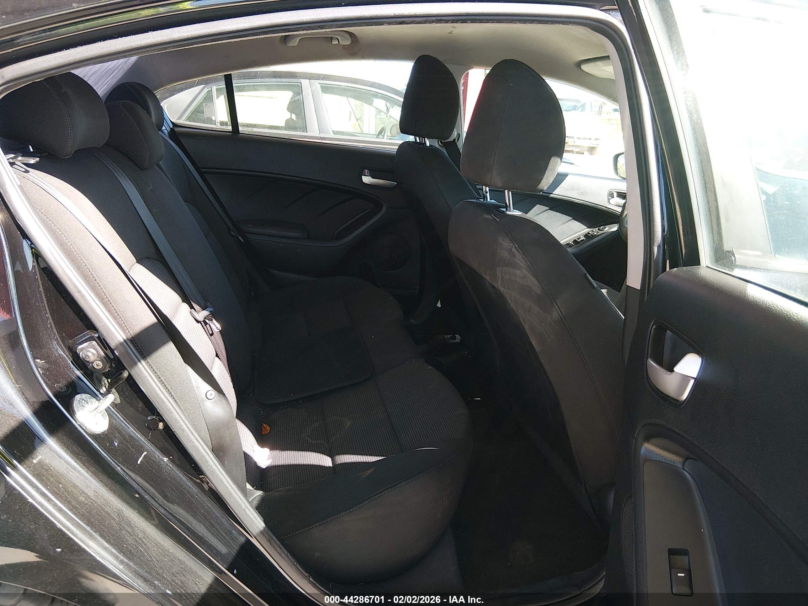 KIA FORTE image 8