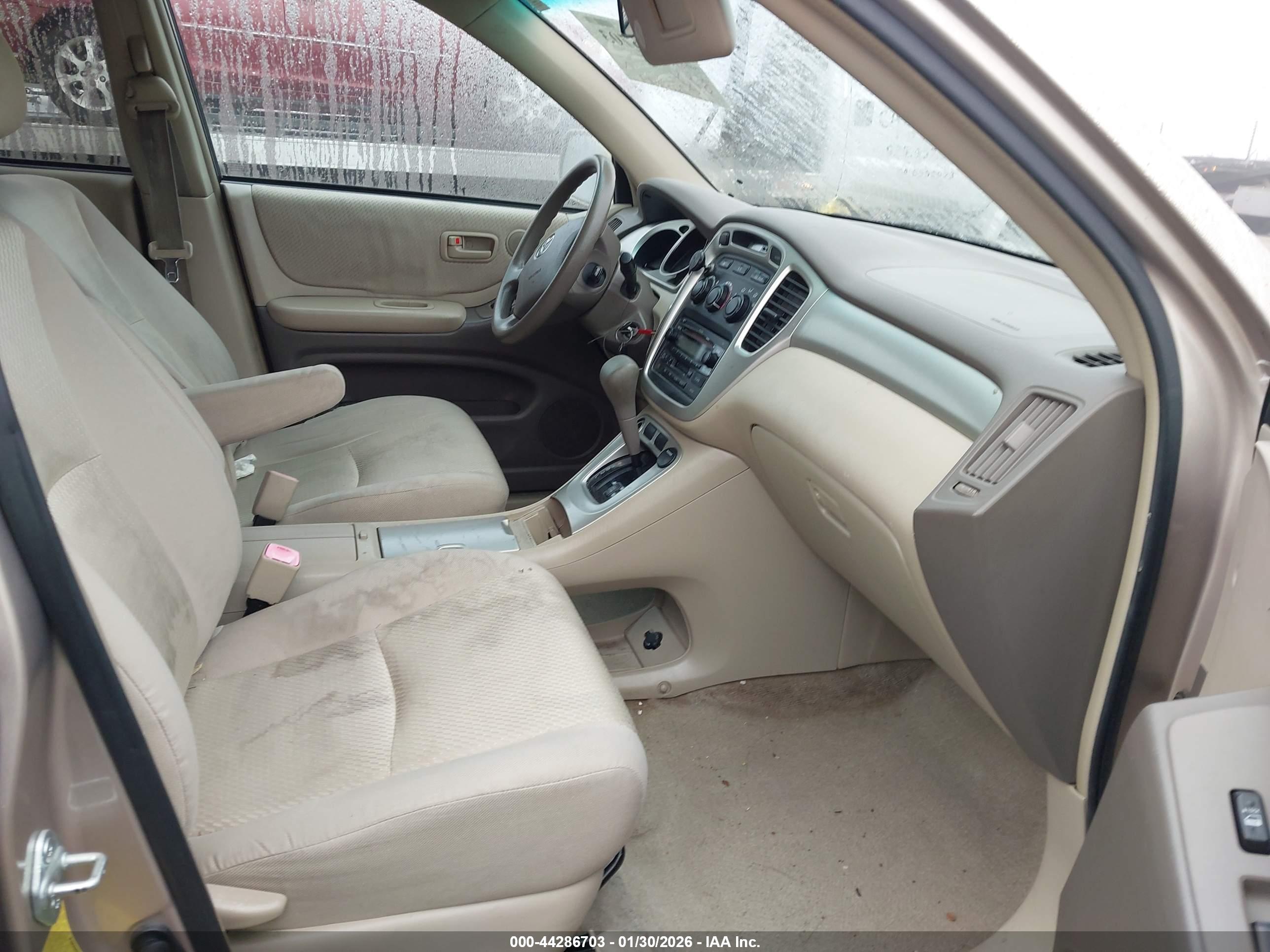 TOYOTA HIGHLANDER image 5