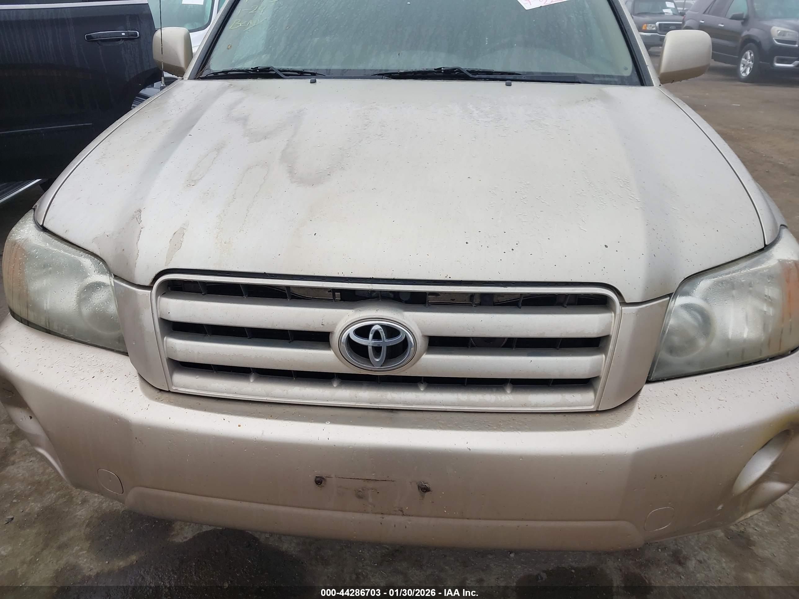 TOYOTA HIGHLANDER image 6
