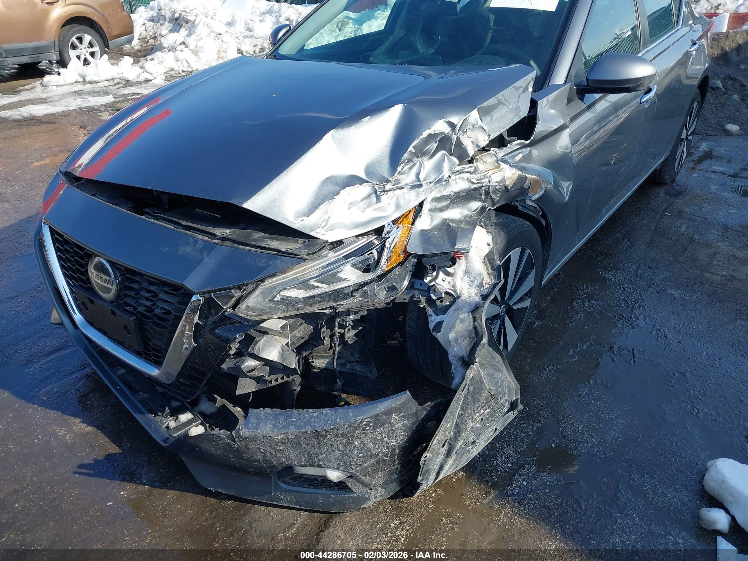 NISSAN ALTIMA image 6