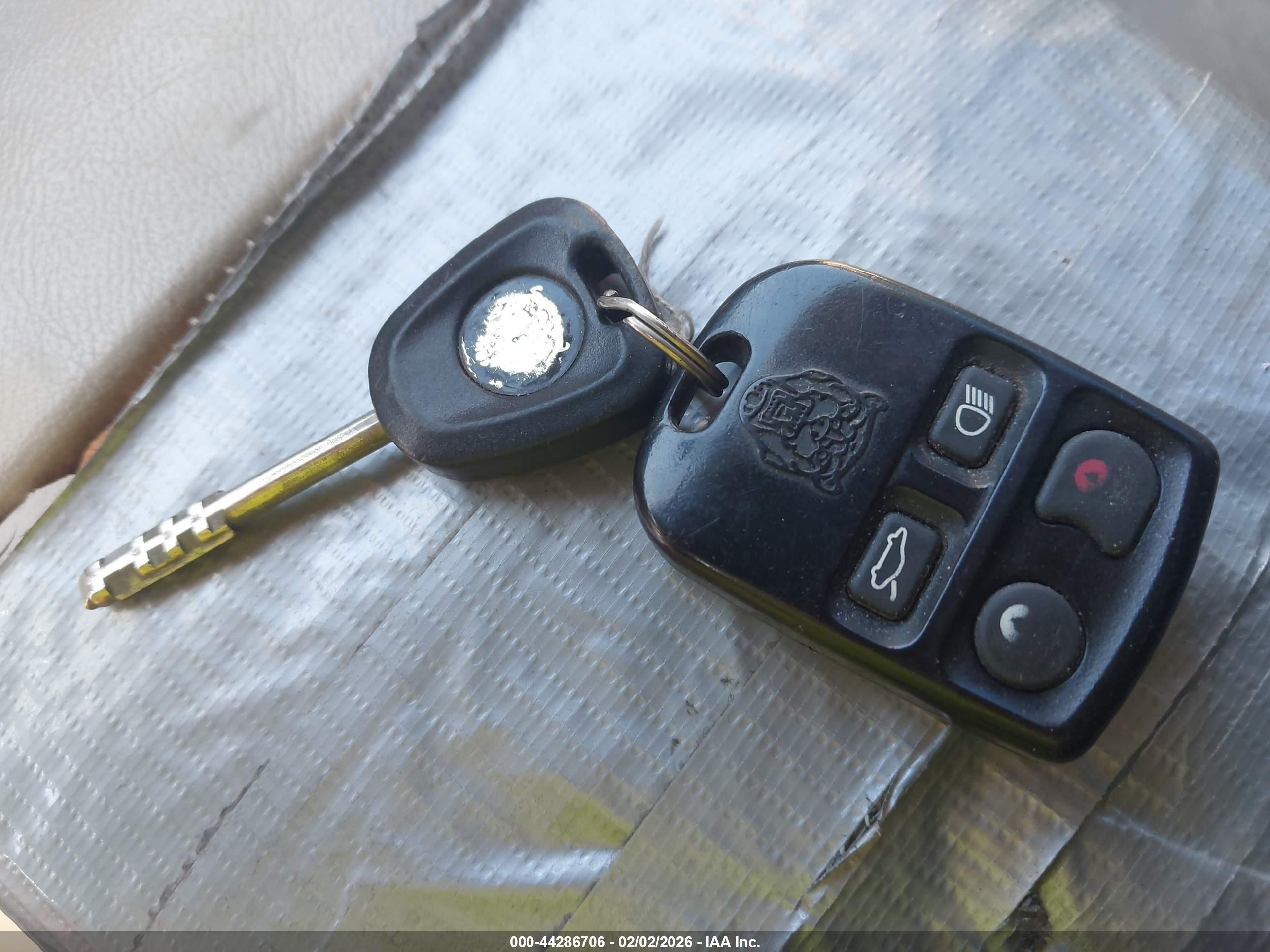 JAGUAR XJ8 image 11