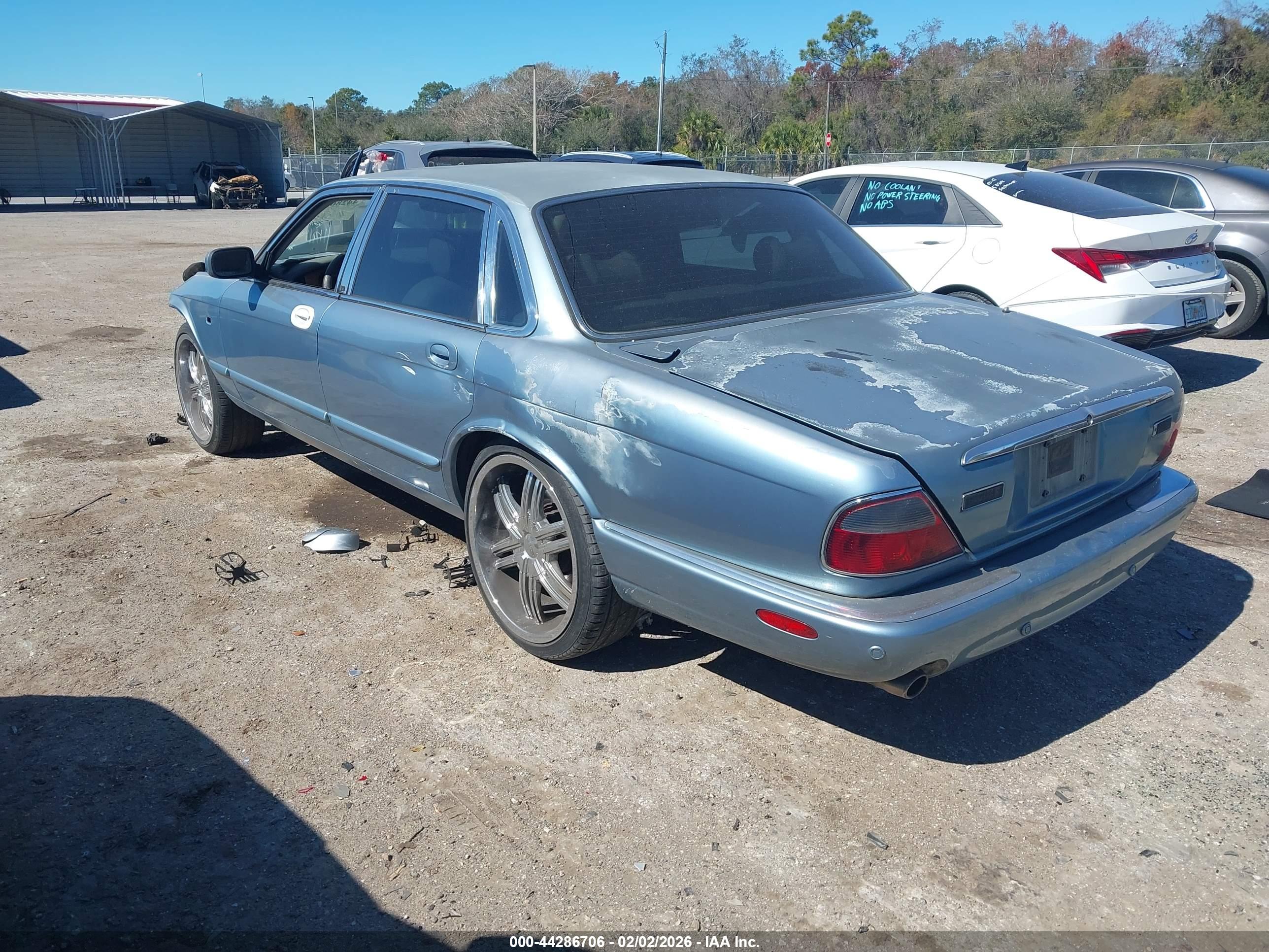 JAGUAR XJ8 image 3