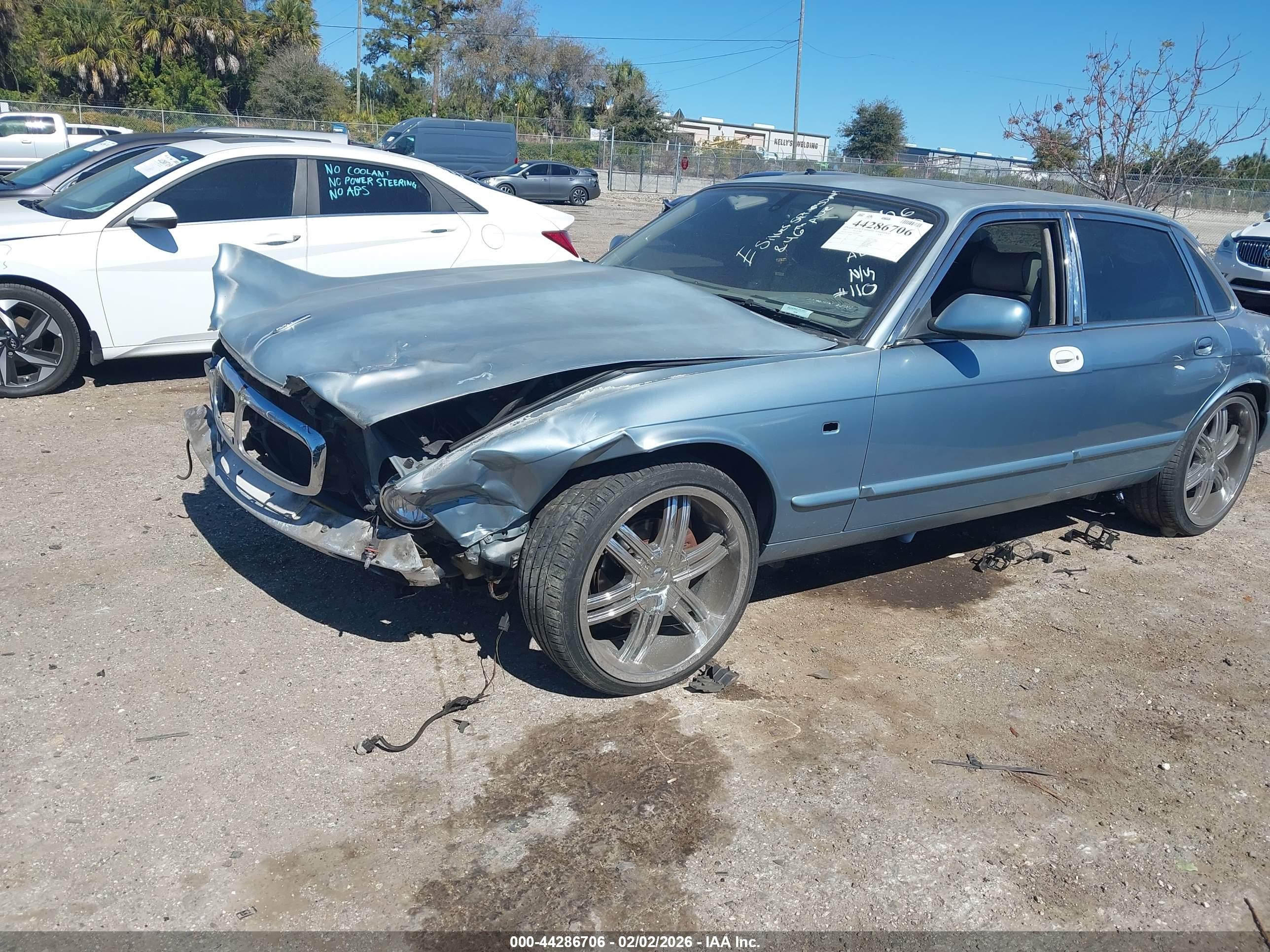 JAGUAR XJ8 image 6