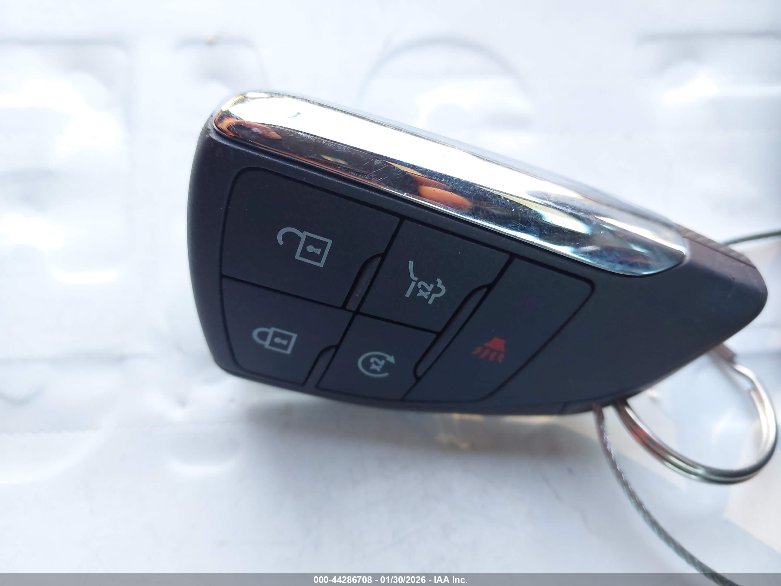 CHEVROLET TRAVERSE image 11