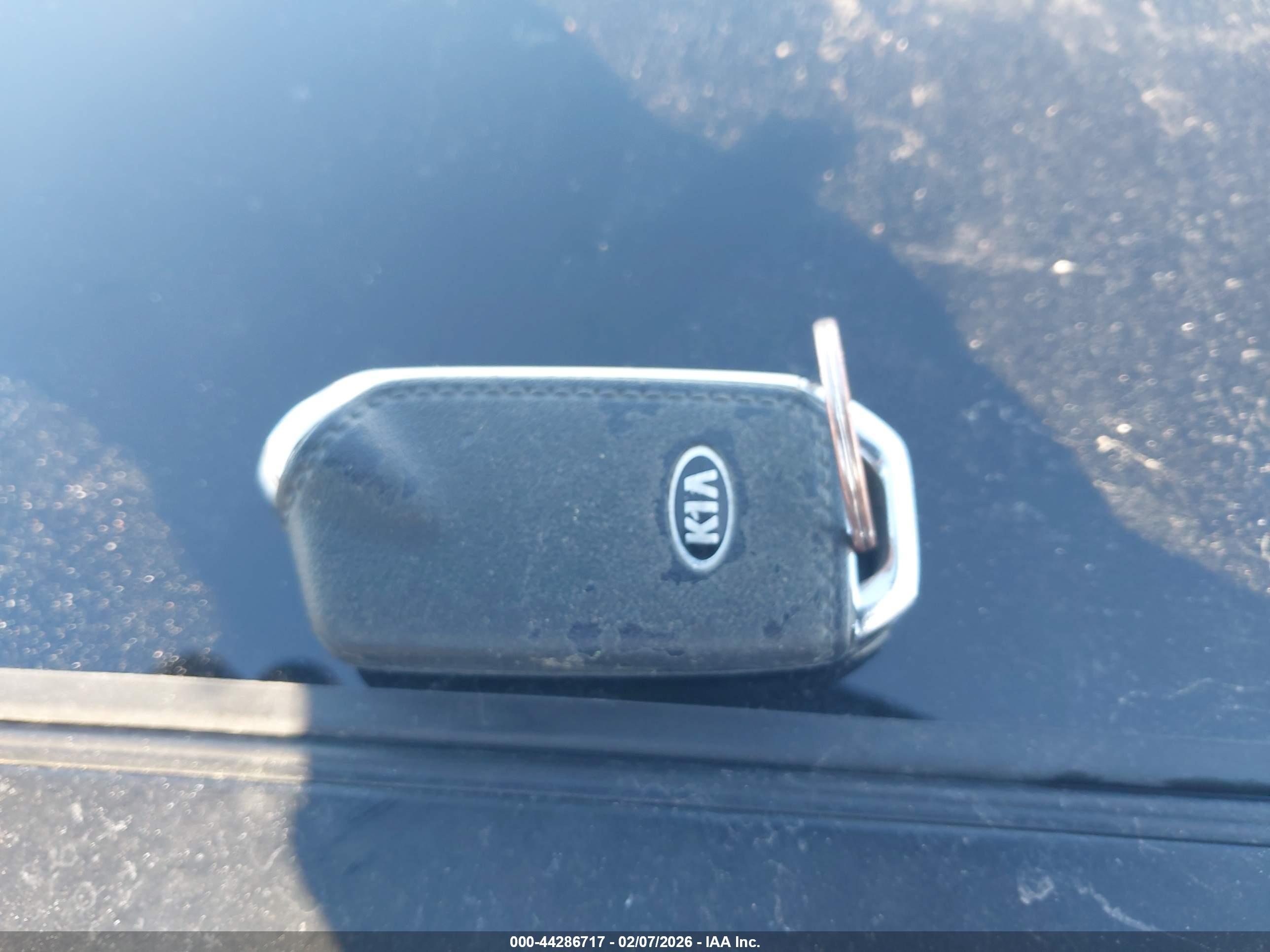 KIA STINGER image 11