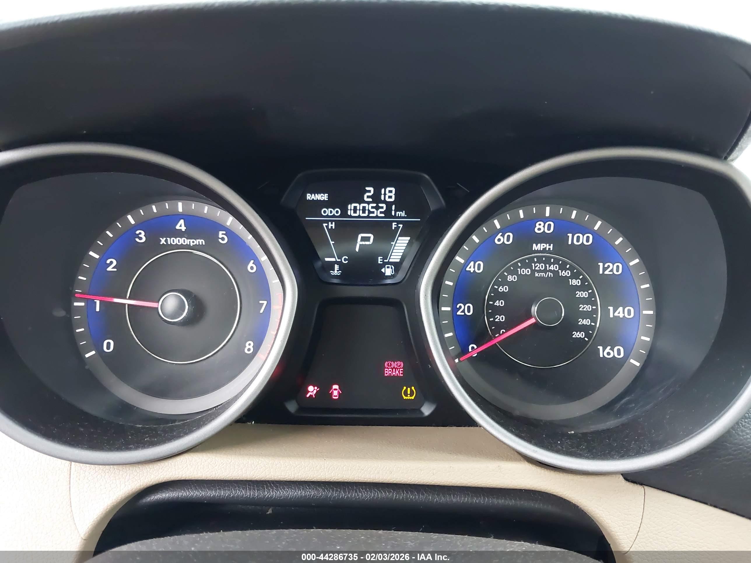 HYUNDAI ELANTRA image 7
