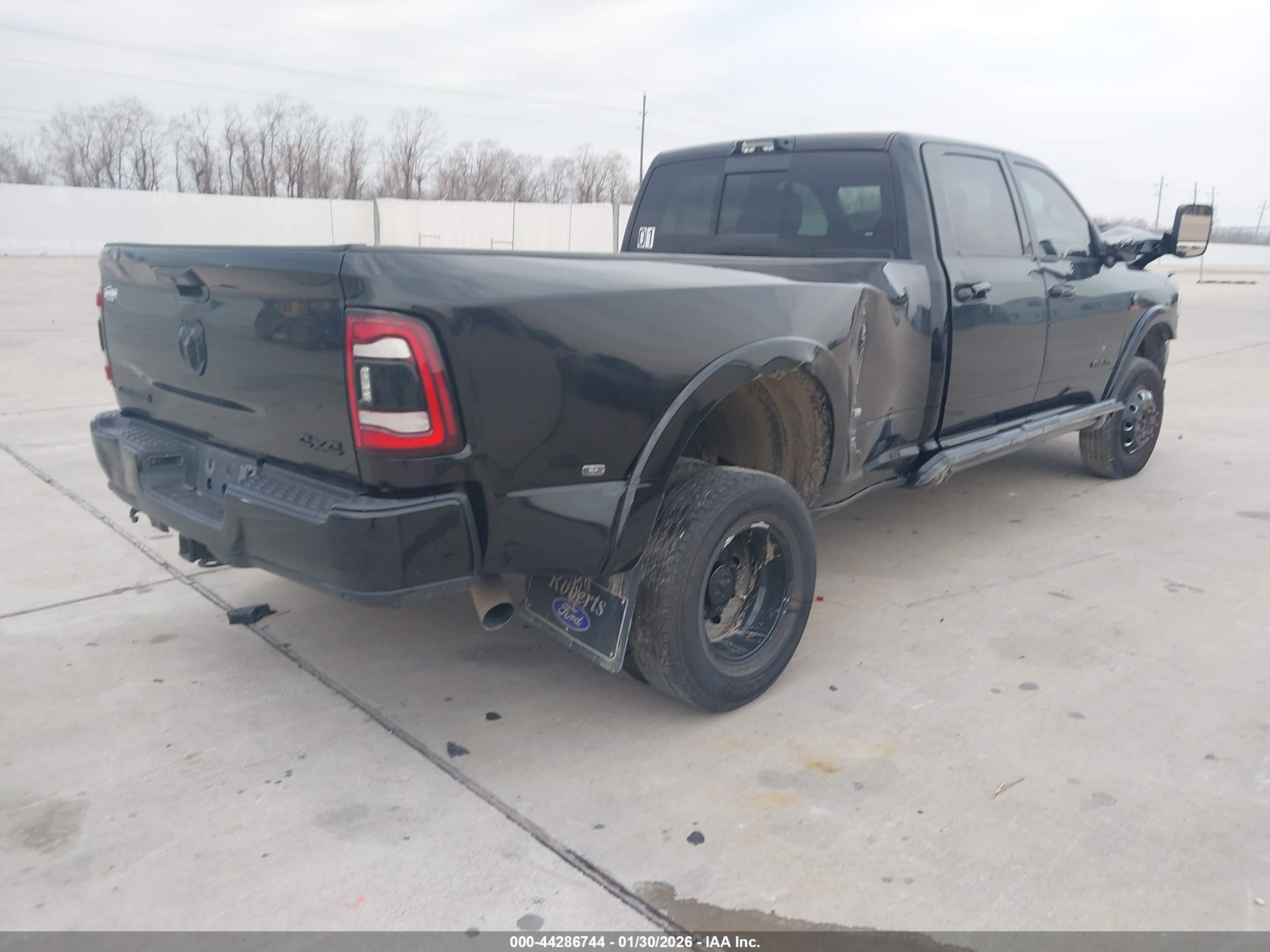 RAM 3500 image 4