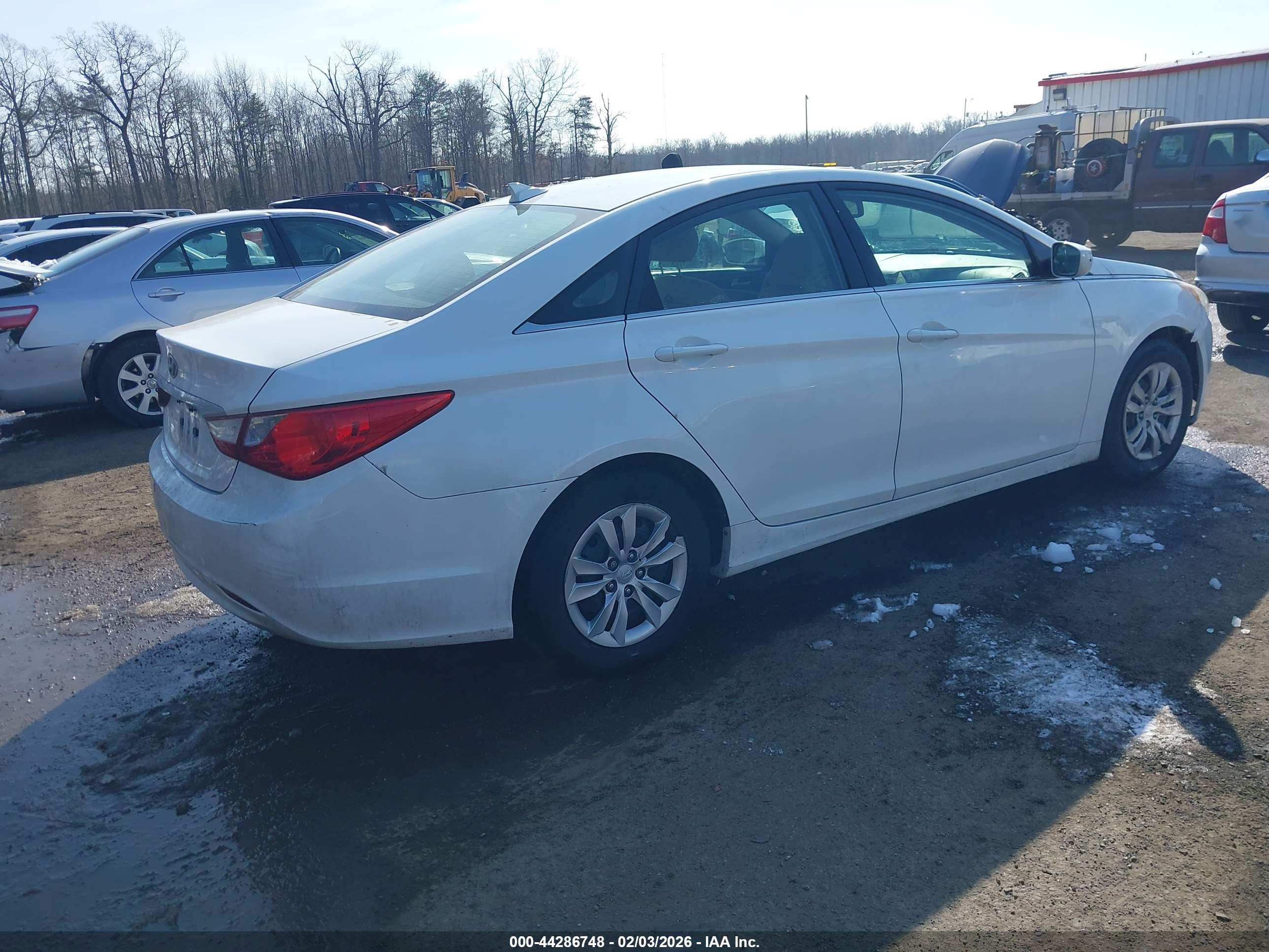 HYUNDAI SONATA image 4