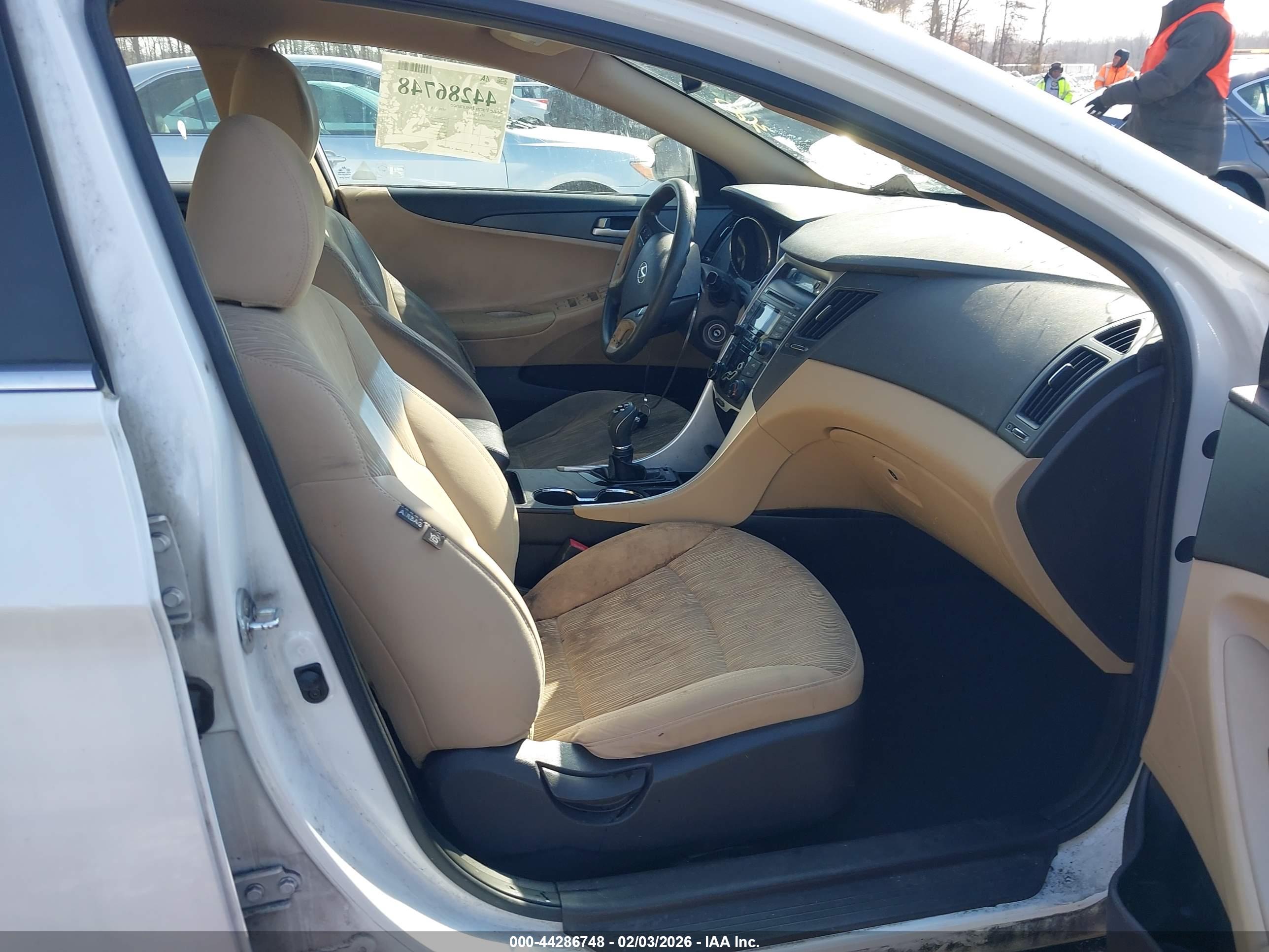 HYUNDAI SONATA image 5