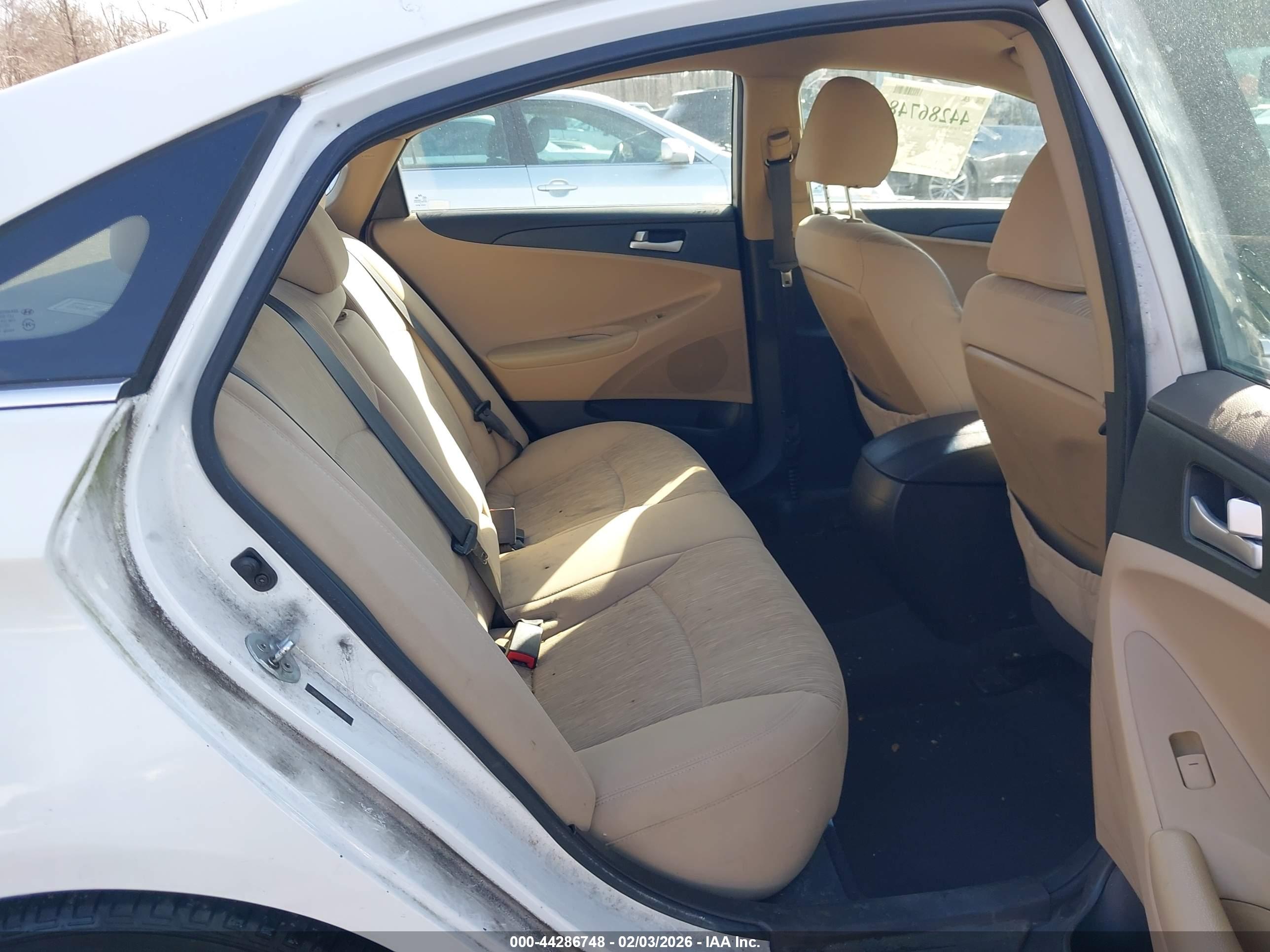 HYUNDAI SONATA image 8