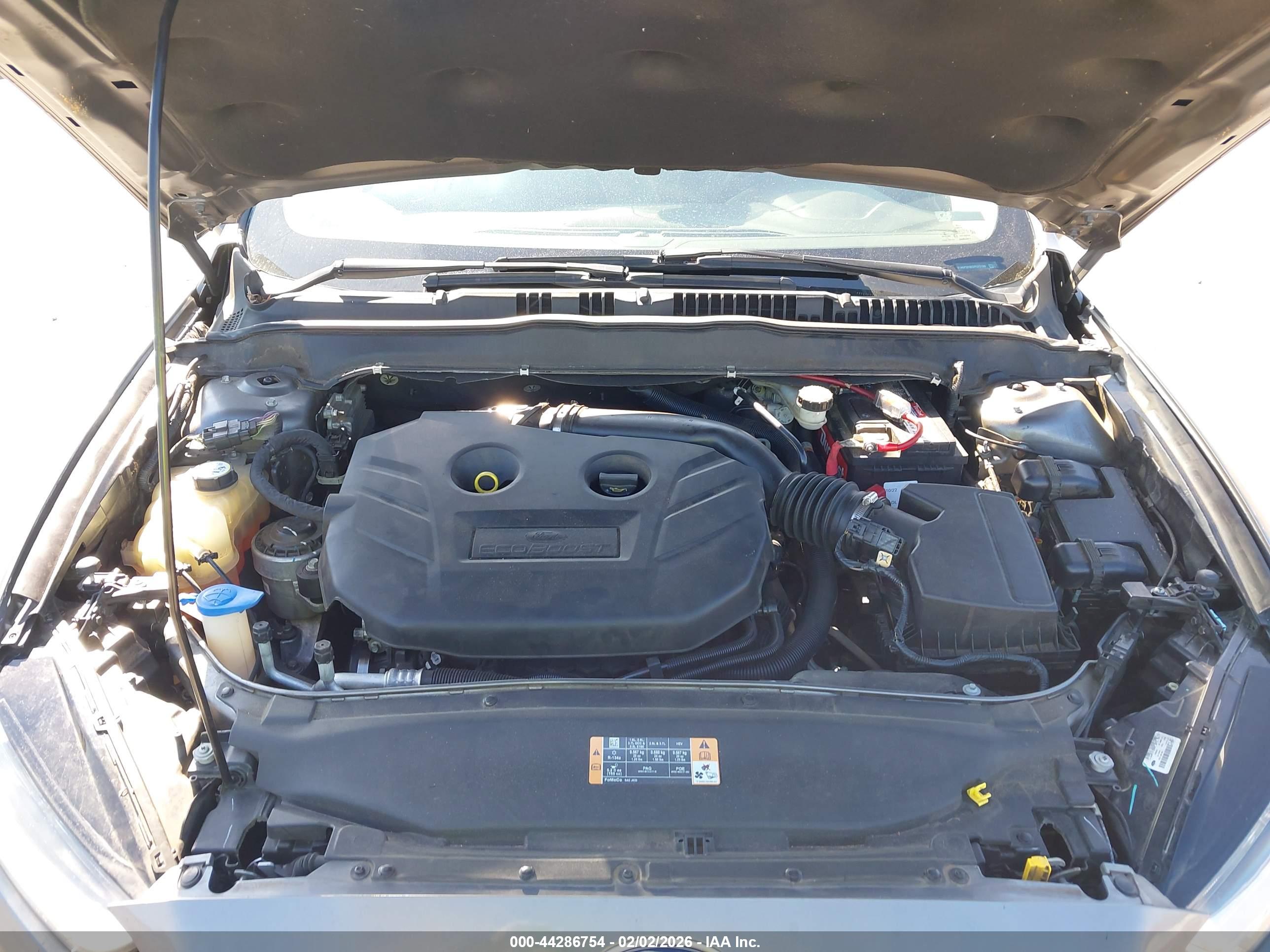FORD FUSION image 10