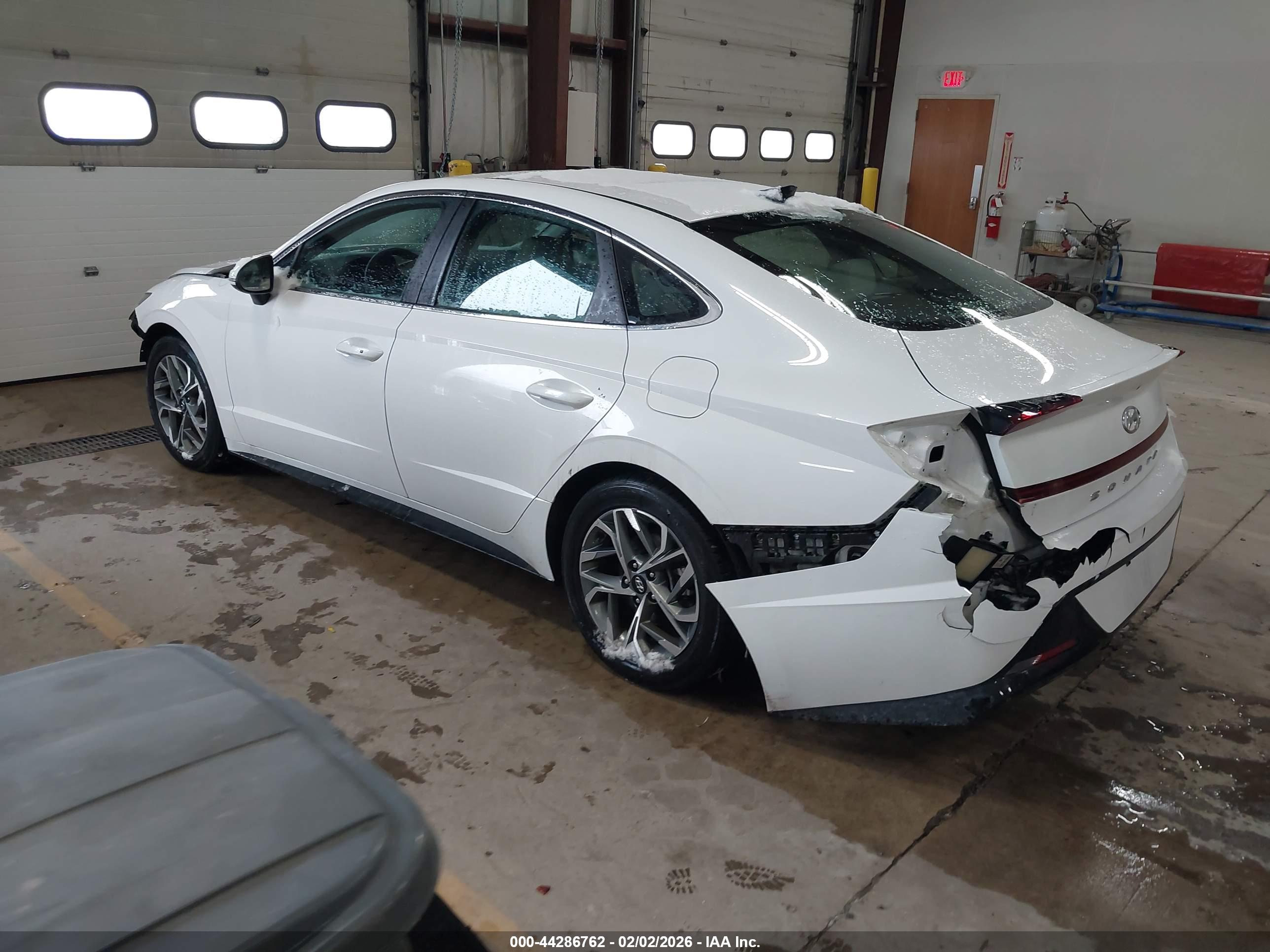 HYUNDAI SONATA image 3