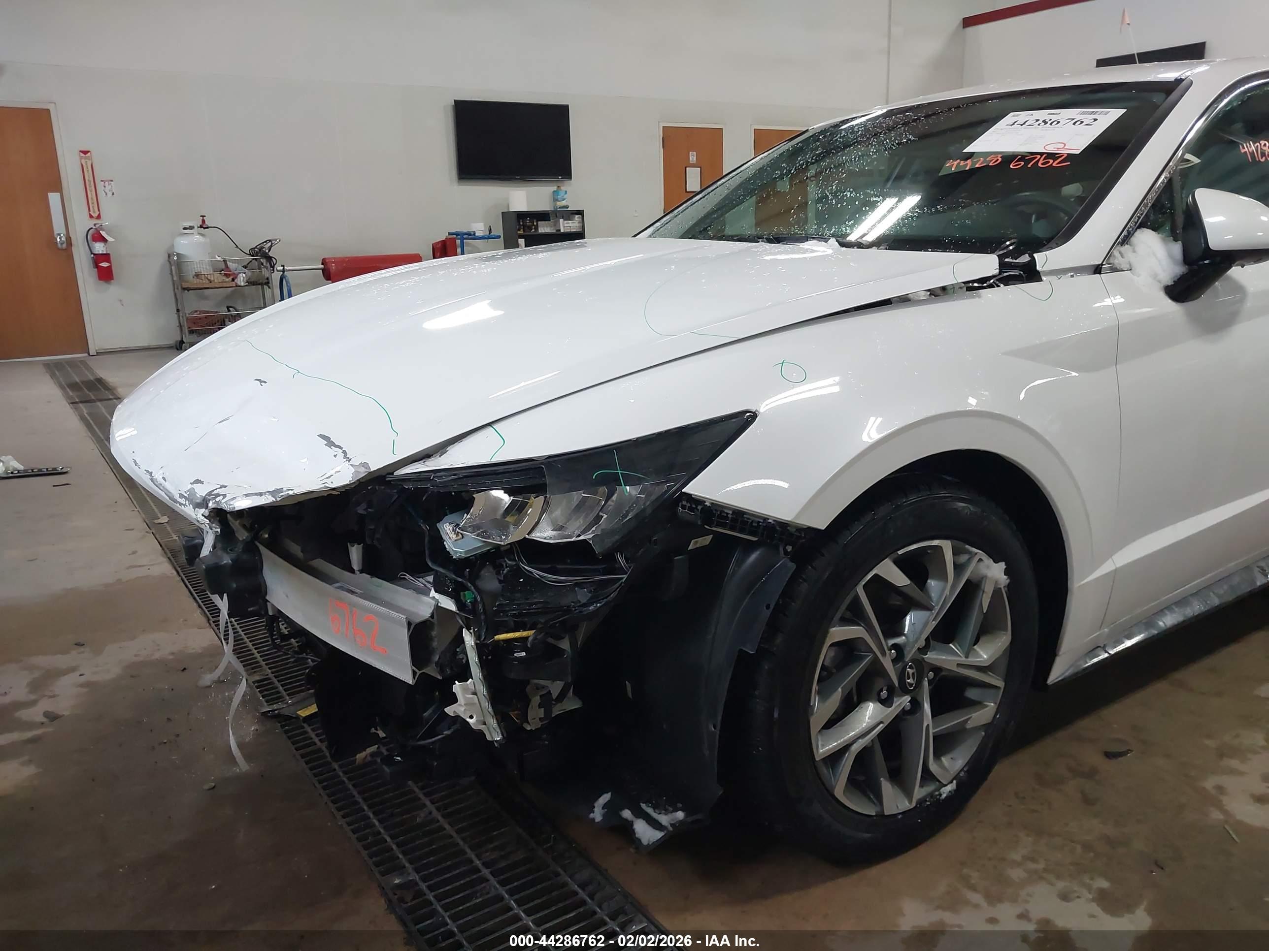 HYUNDAI SONATA image 6