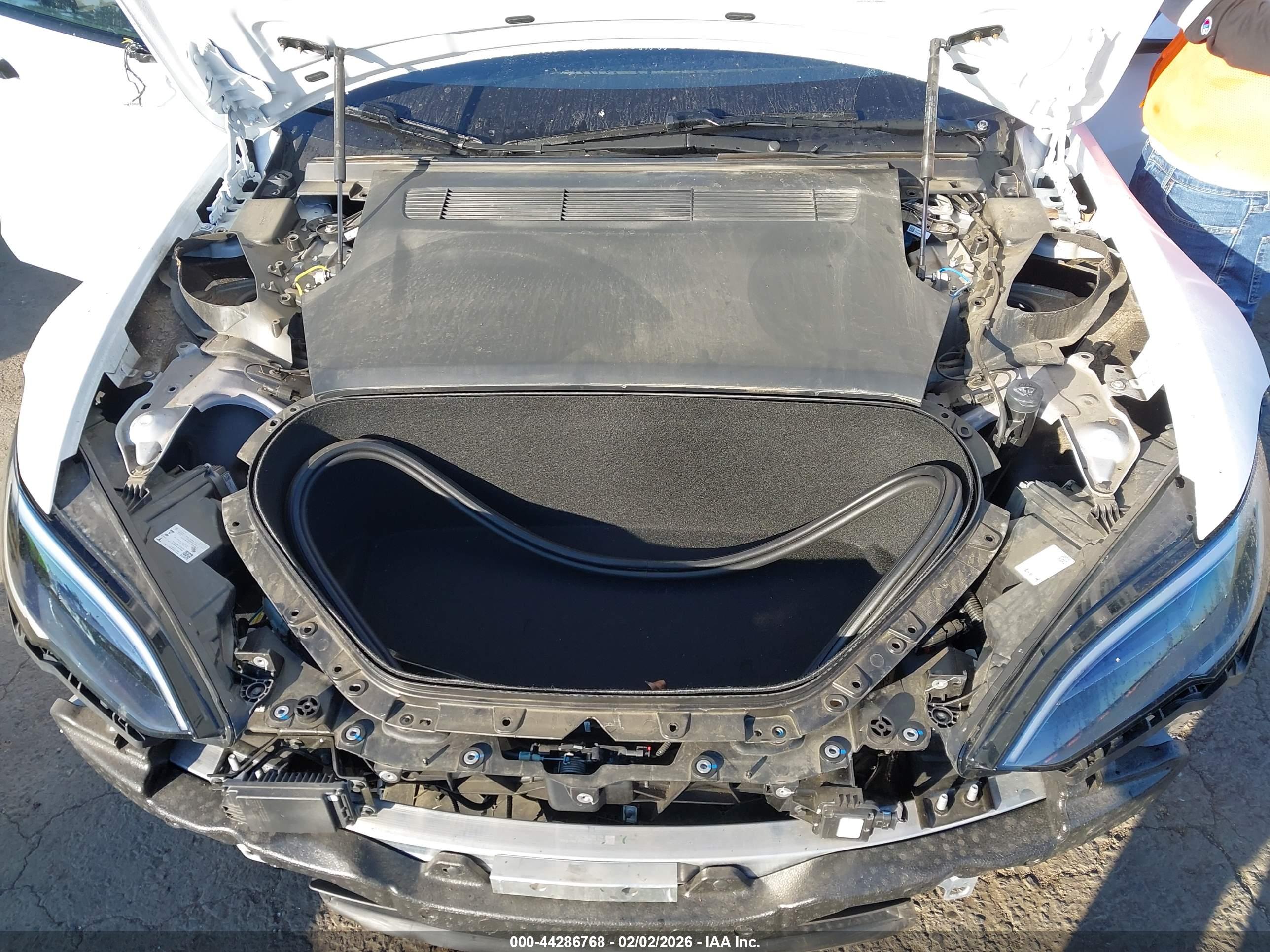 TESLA MODEL image 10