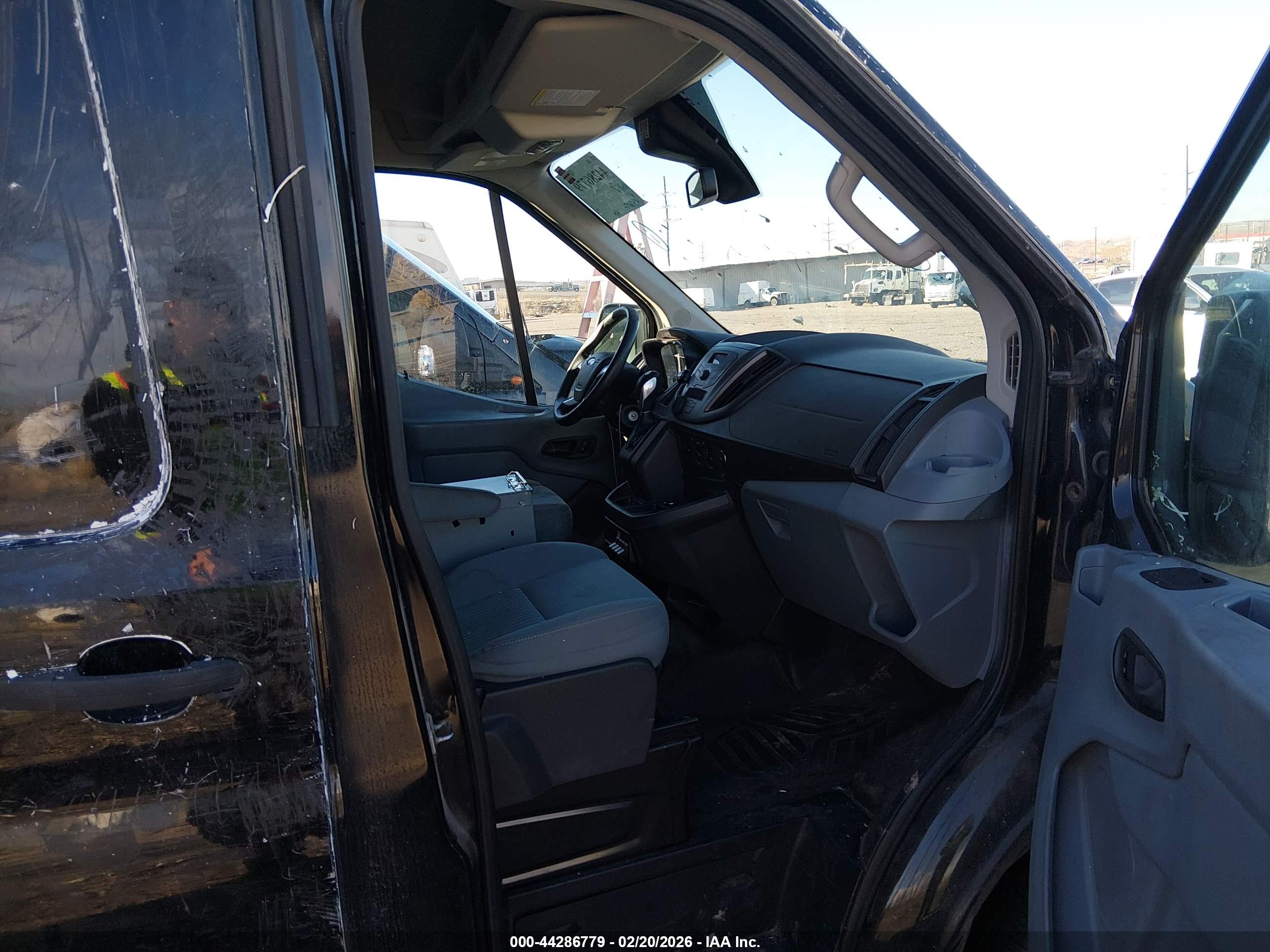 FORD TRANSIT-250 image 5