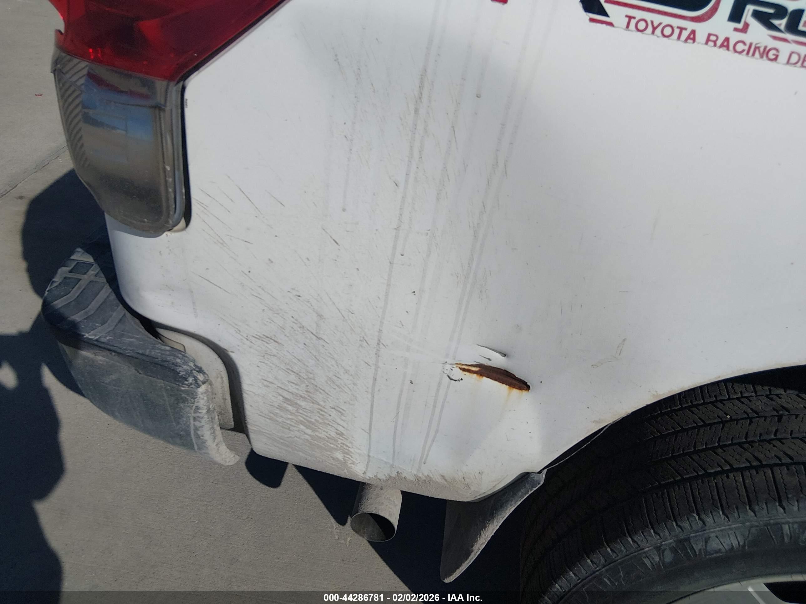 TOYOTA TUNDRA image 6