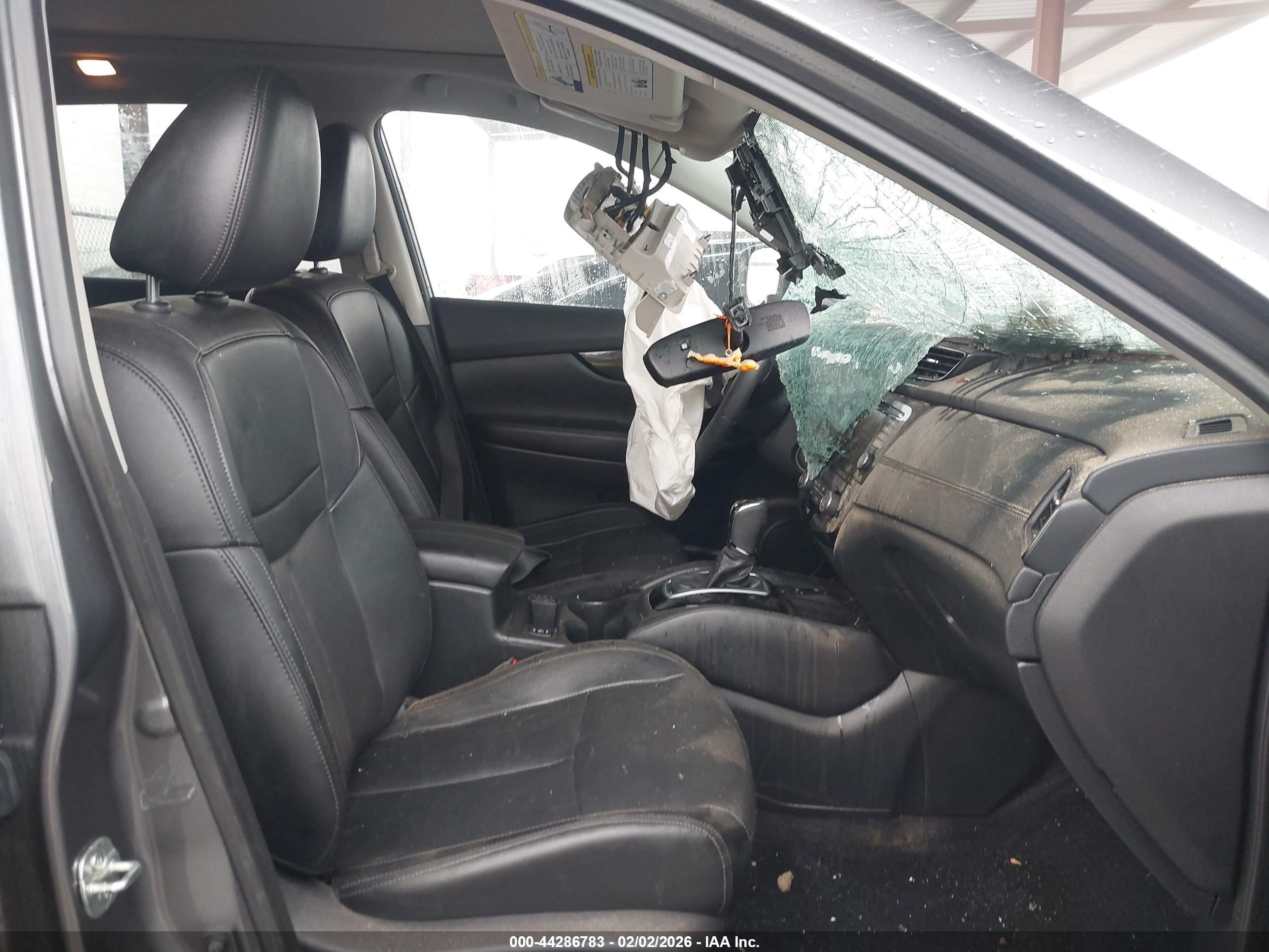 NISSAN ROGUE image 5