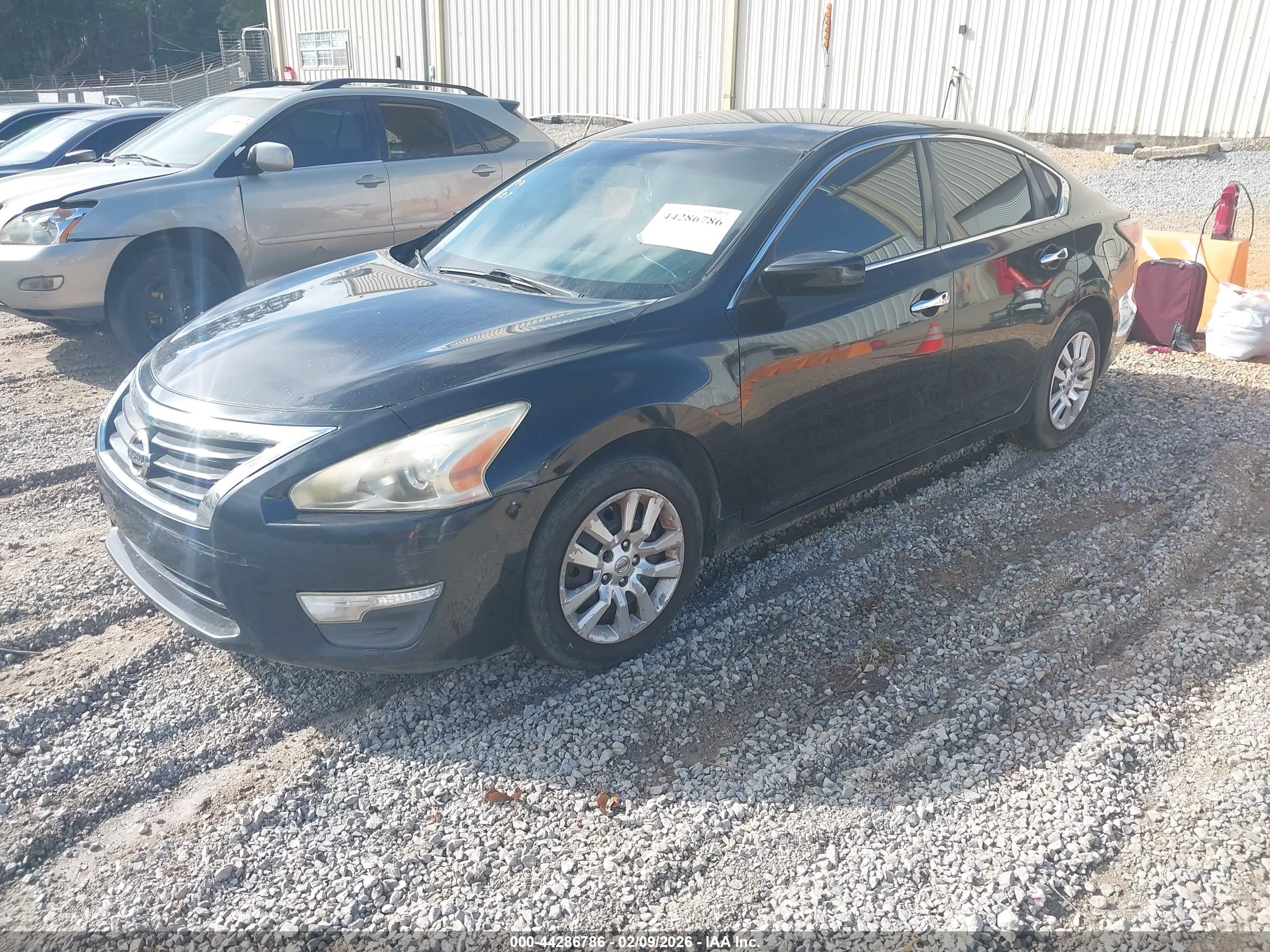 NISSAN ALTIMA image 2
