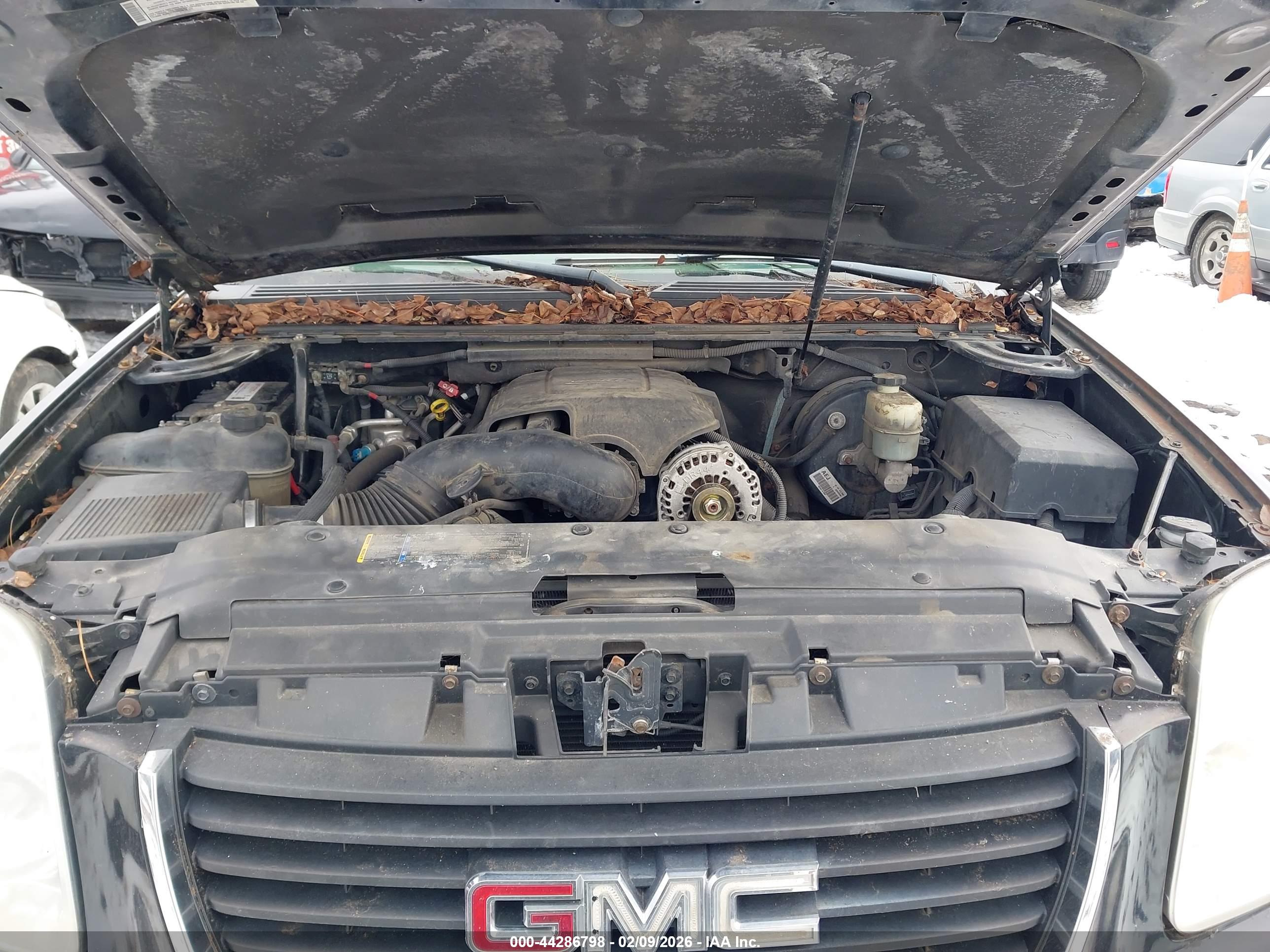 GMC YUKON image 10