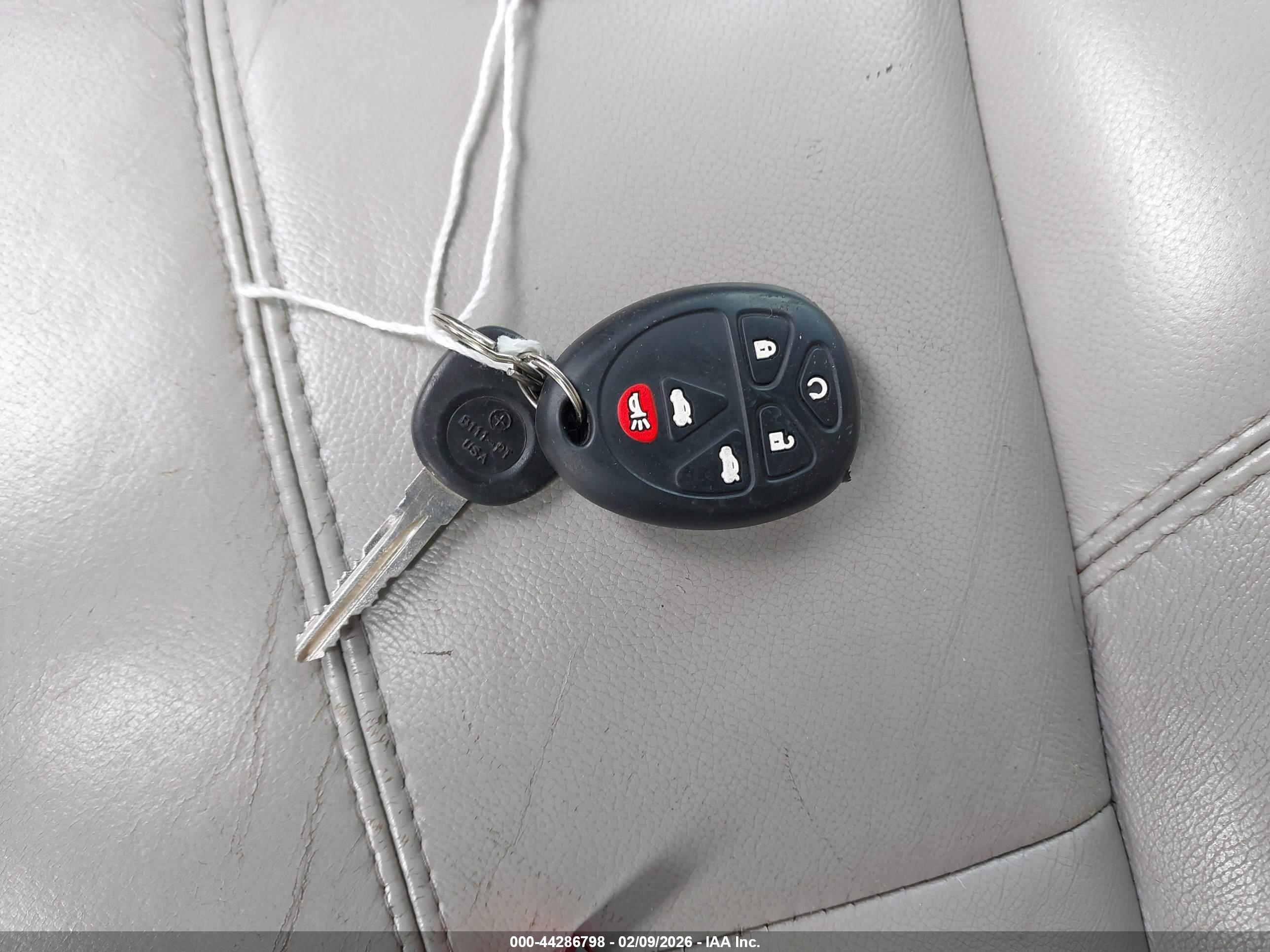 GMC YUKON image 11