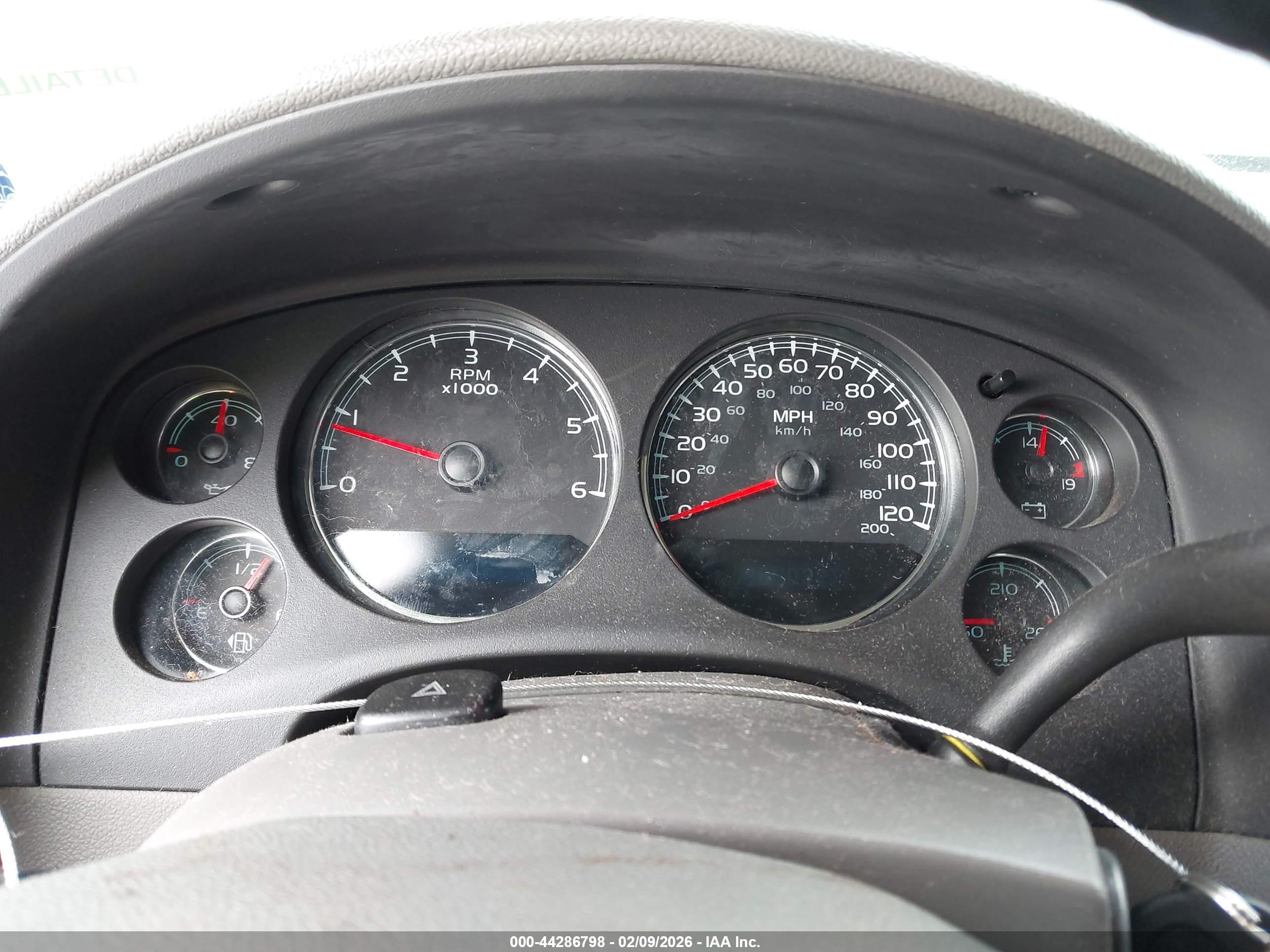 GMC YUKON image 7