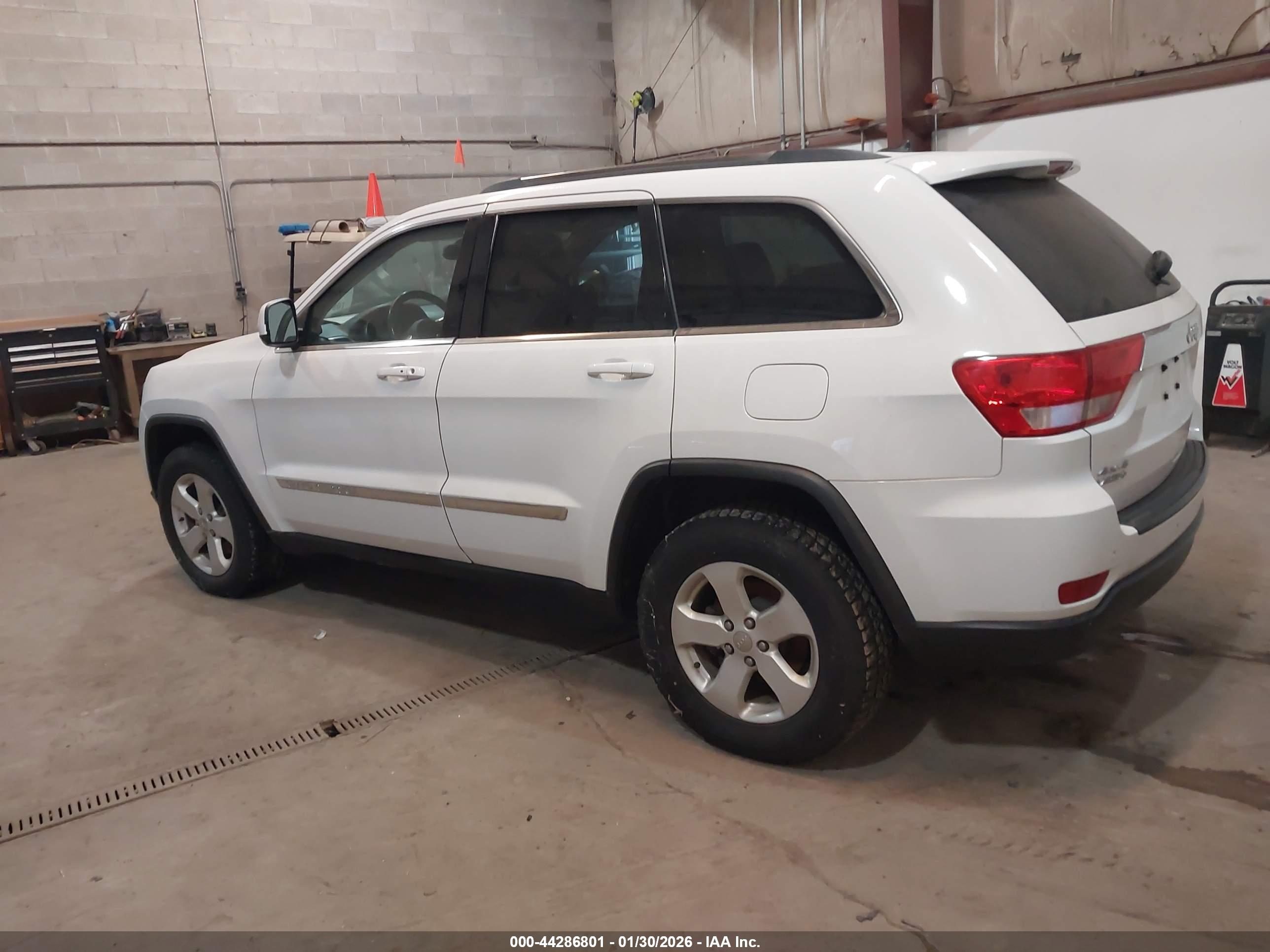 JEEP GRAND image 3