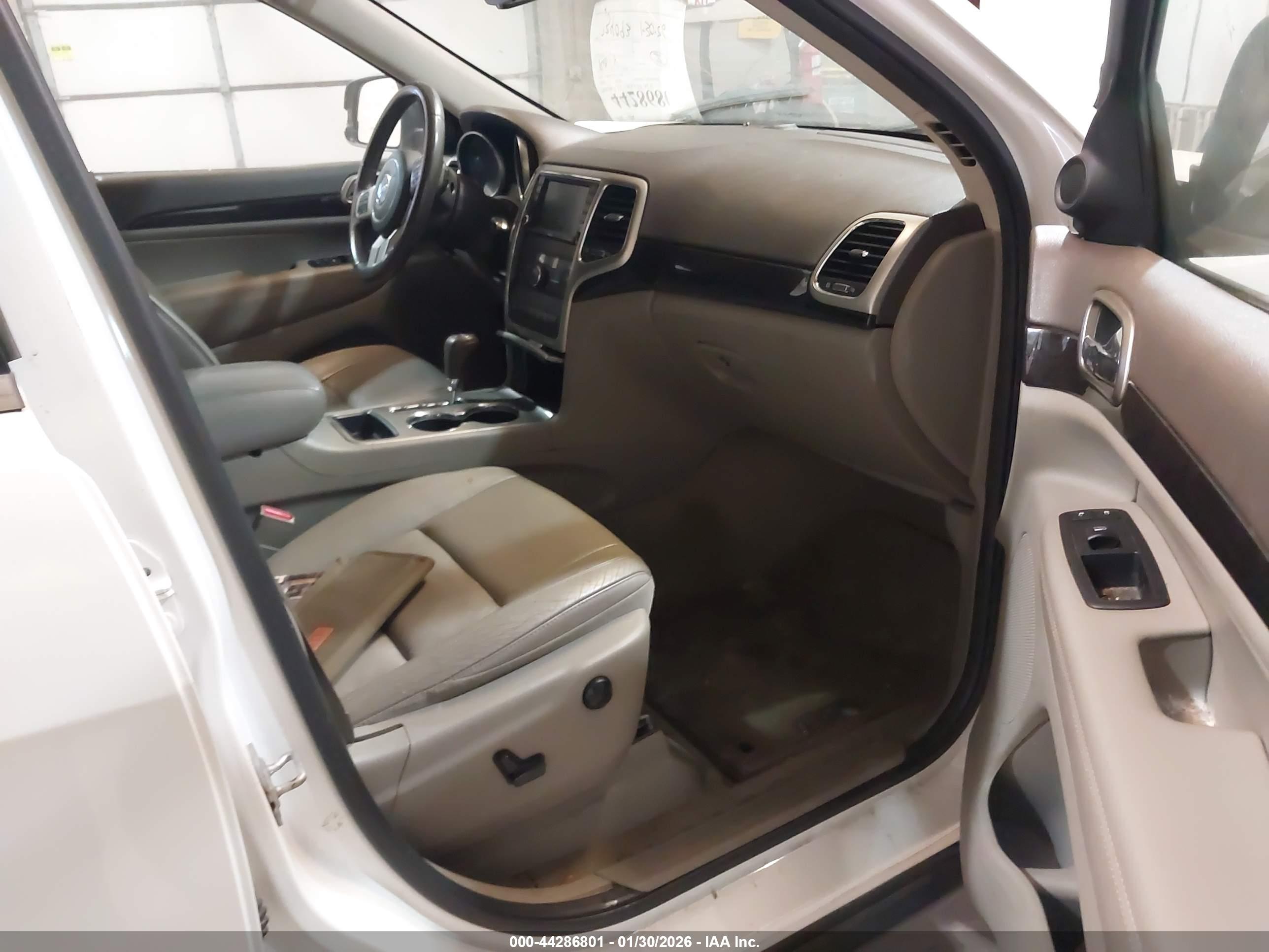 JEEP GRAND image 5