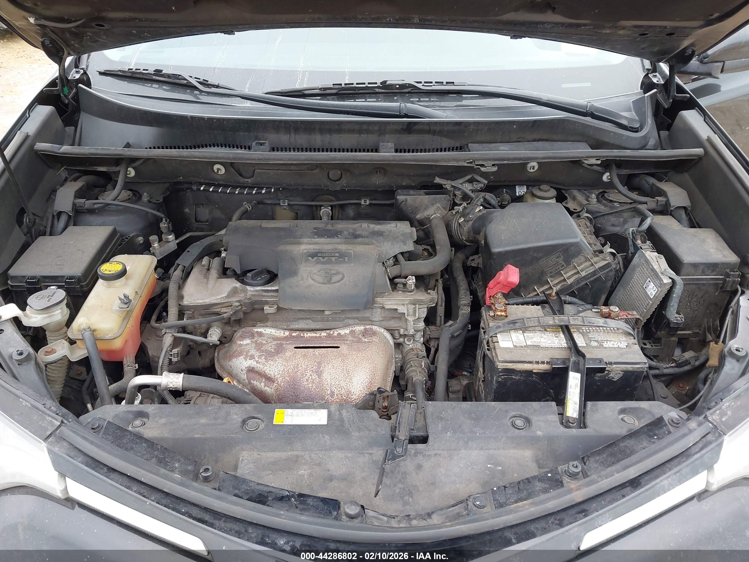 TOYOTA RAV4 image 10