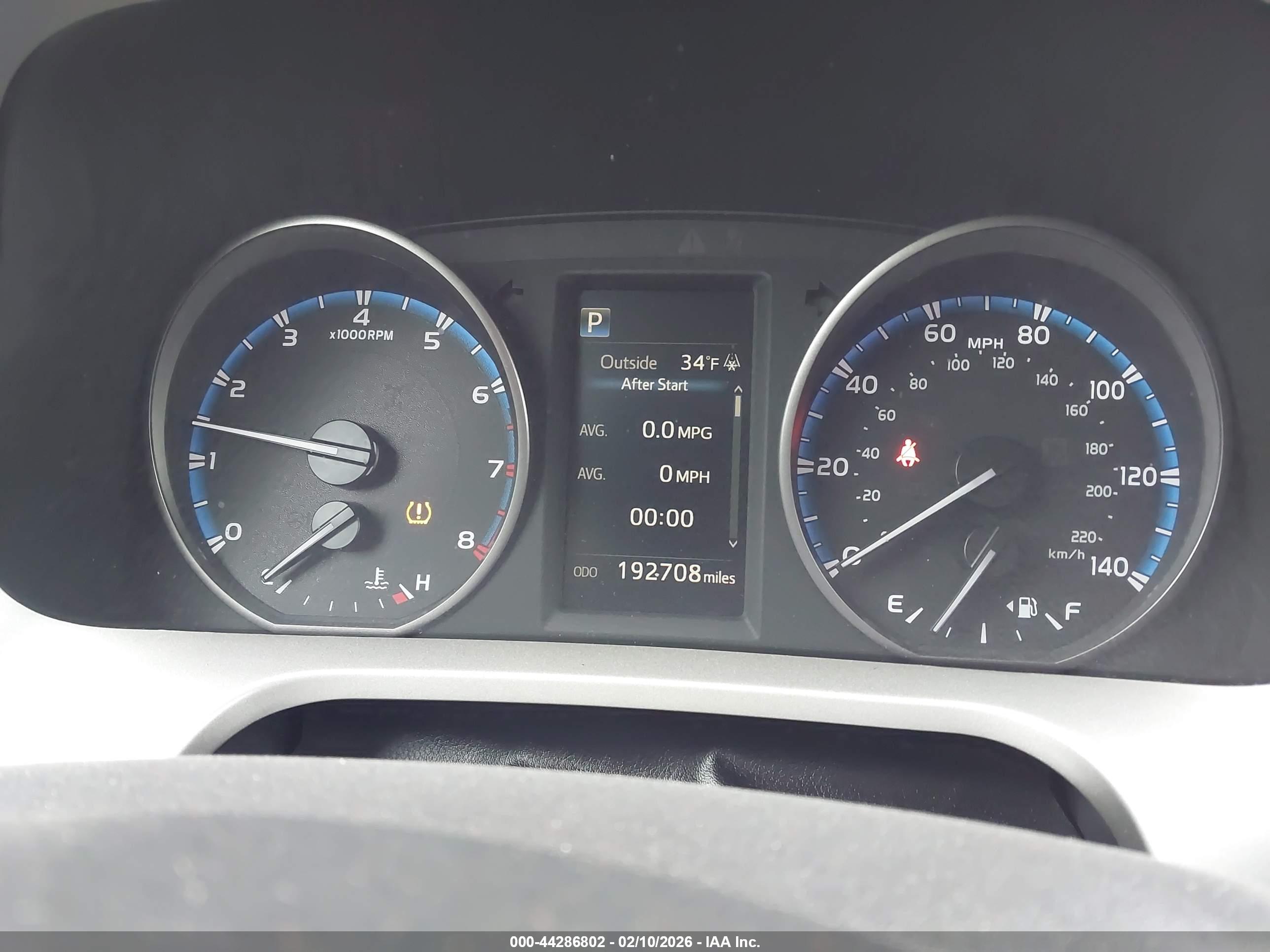 TOYOTA RAV4 image 7