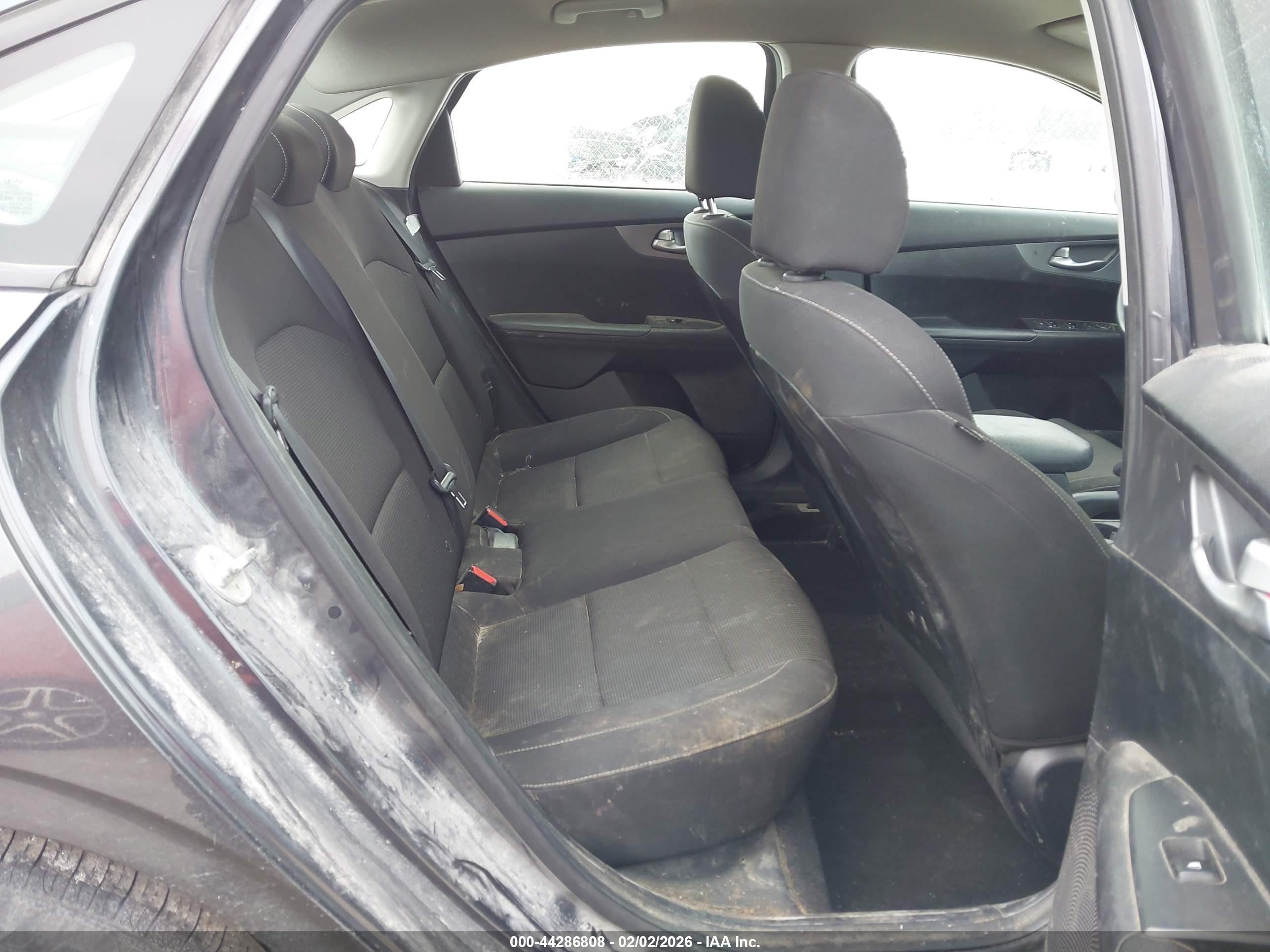 KIA FORTE image 8