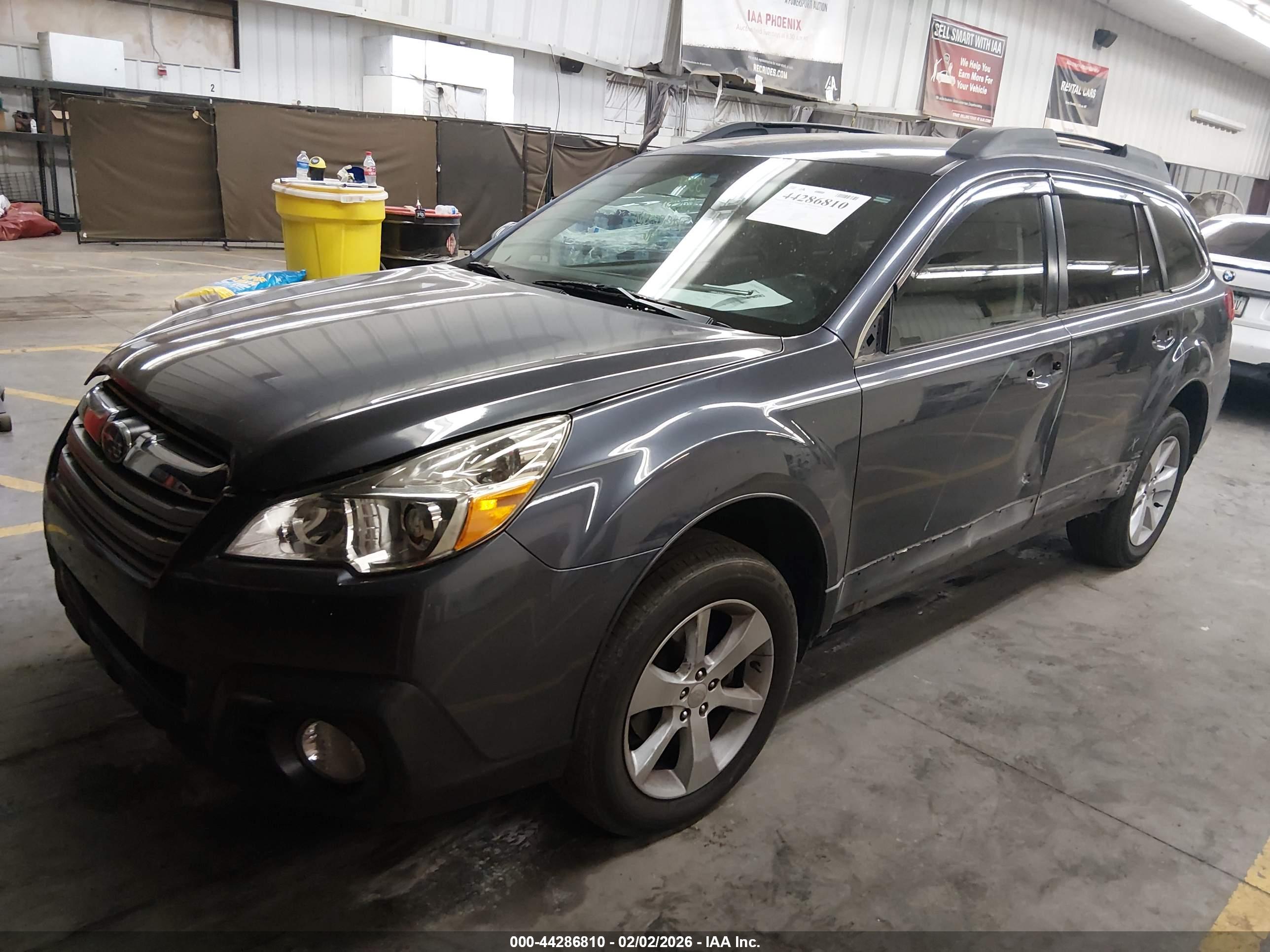 SUBARU OUTBACK image 2