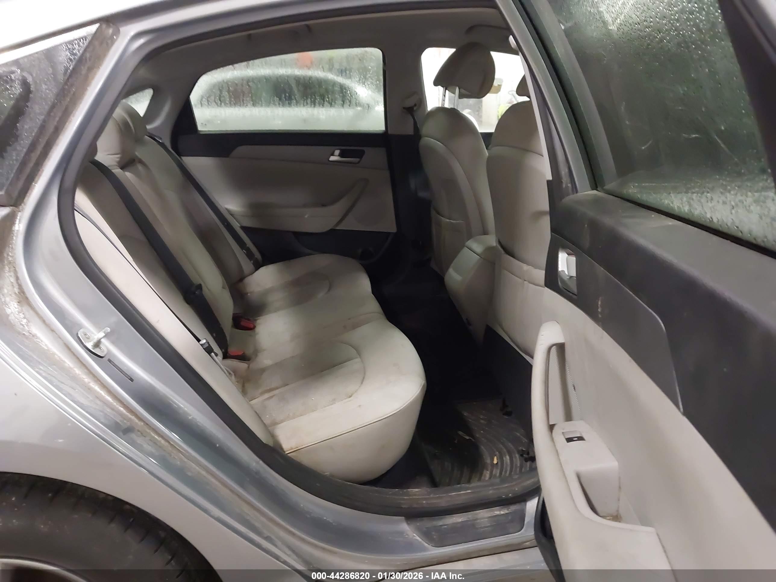 HYUNDAI SONATA image 8