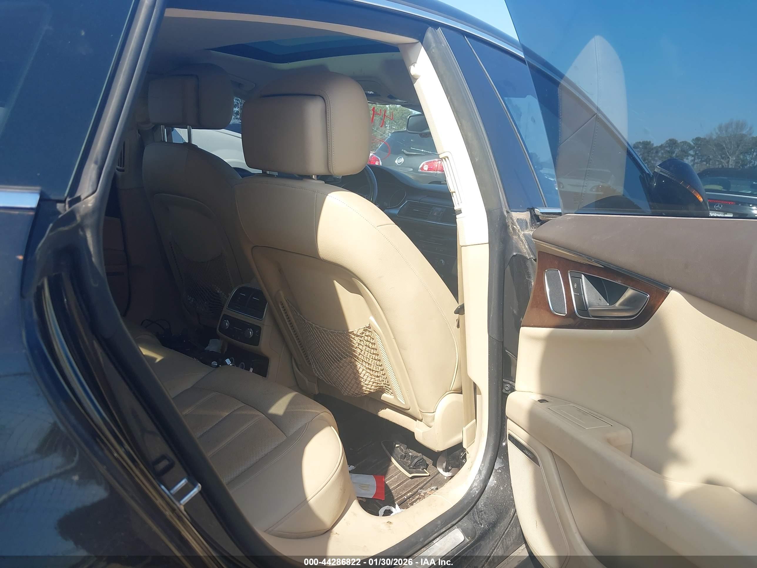 AUDI A7 image 8
