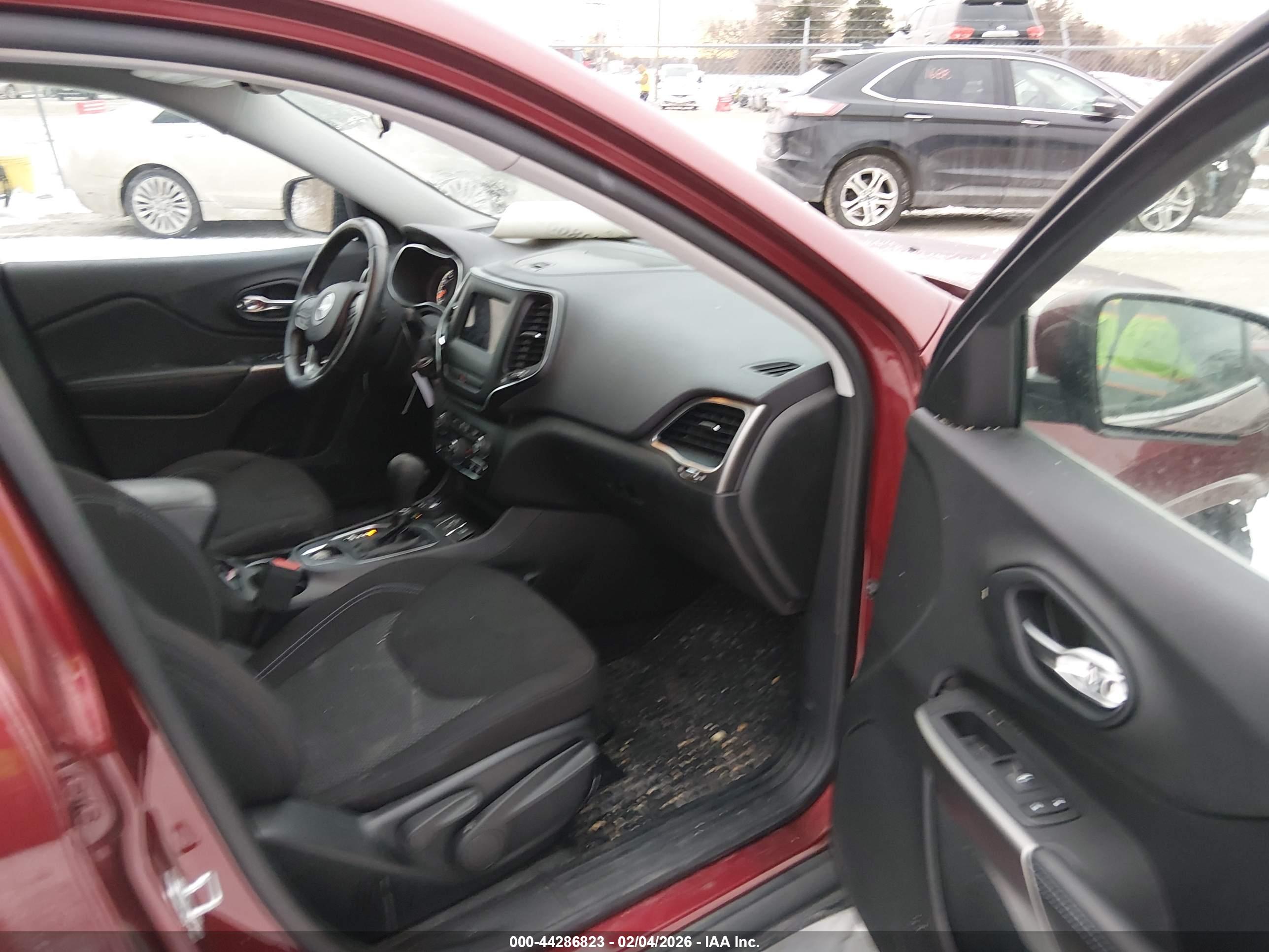 JEEP CHEROKEE image 5