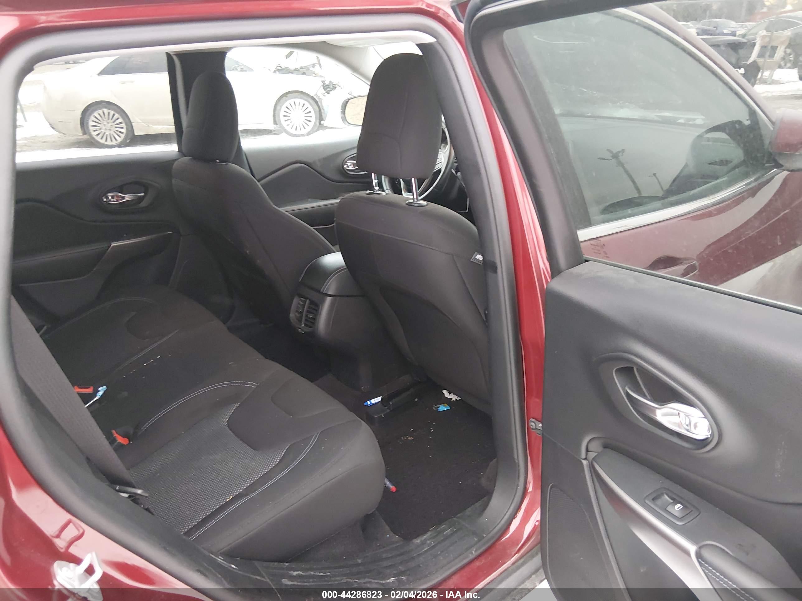 JEEP CHEROKEE image 8
