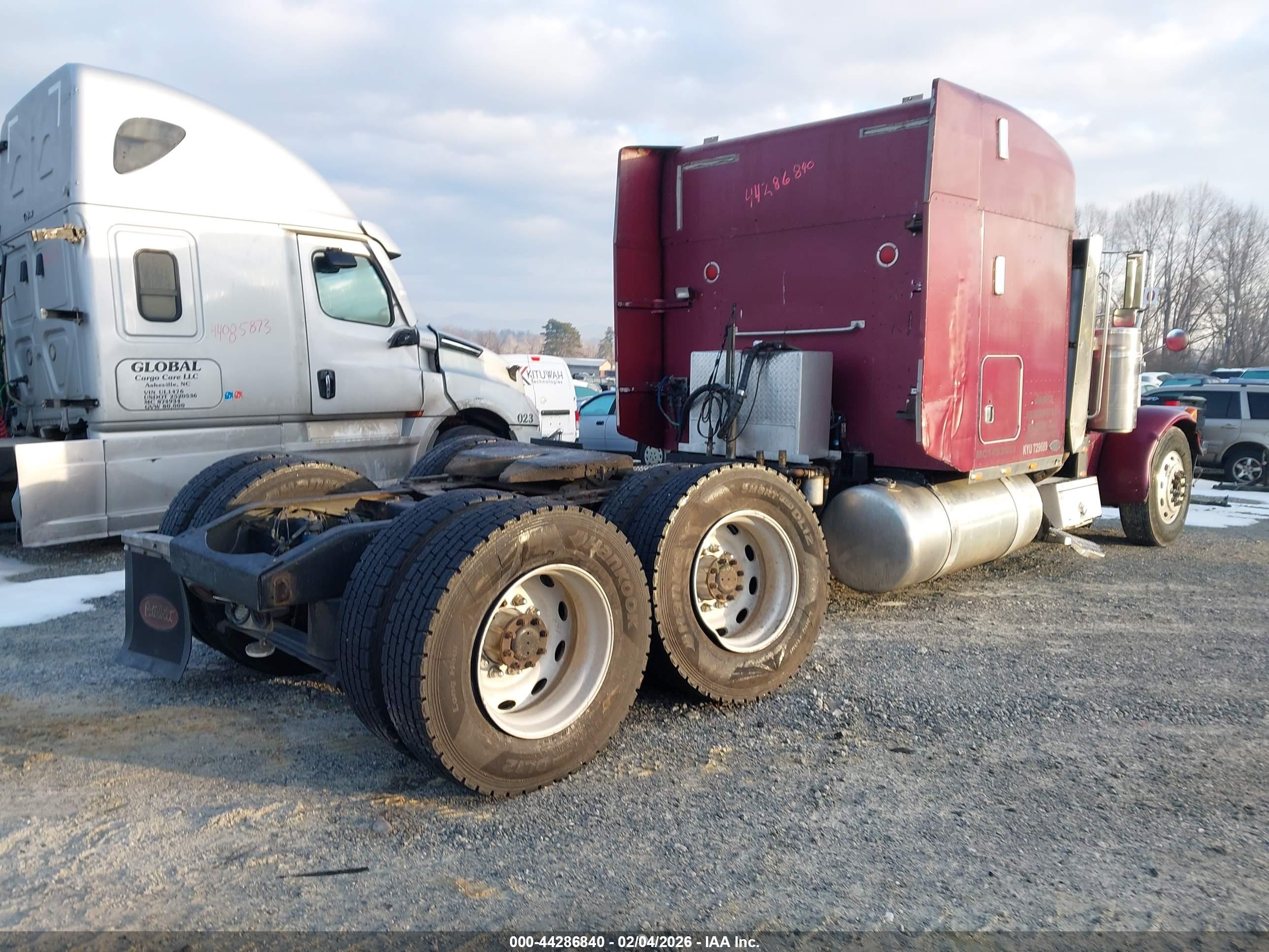 PETERBILT 379 image 4