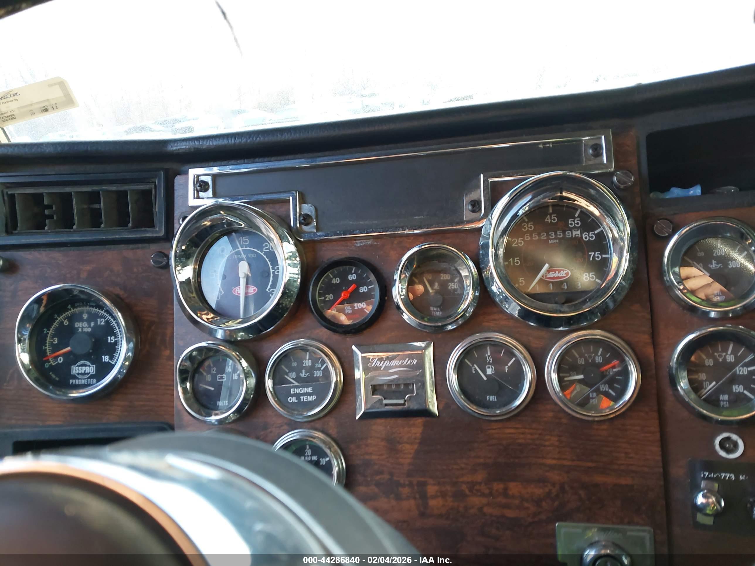 PETERBILT 379 image 6