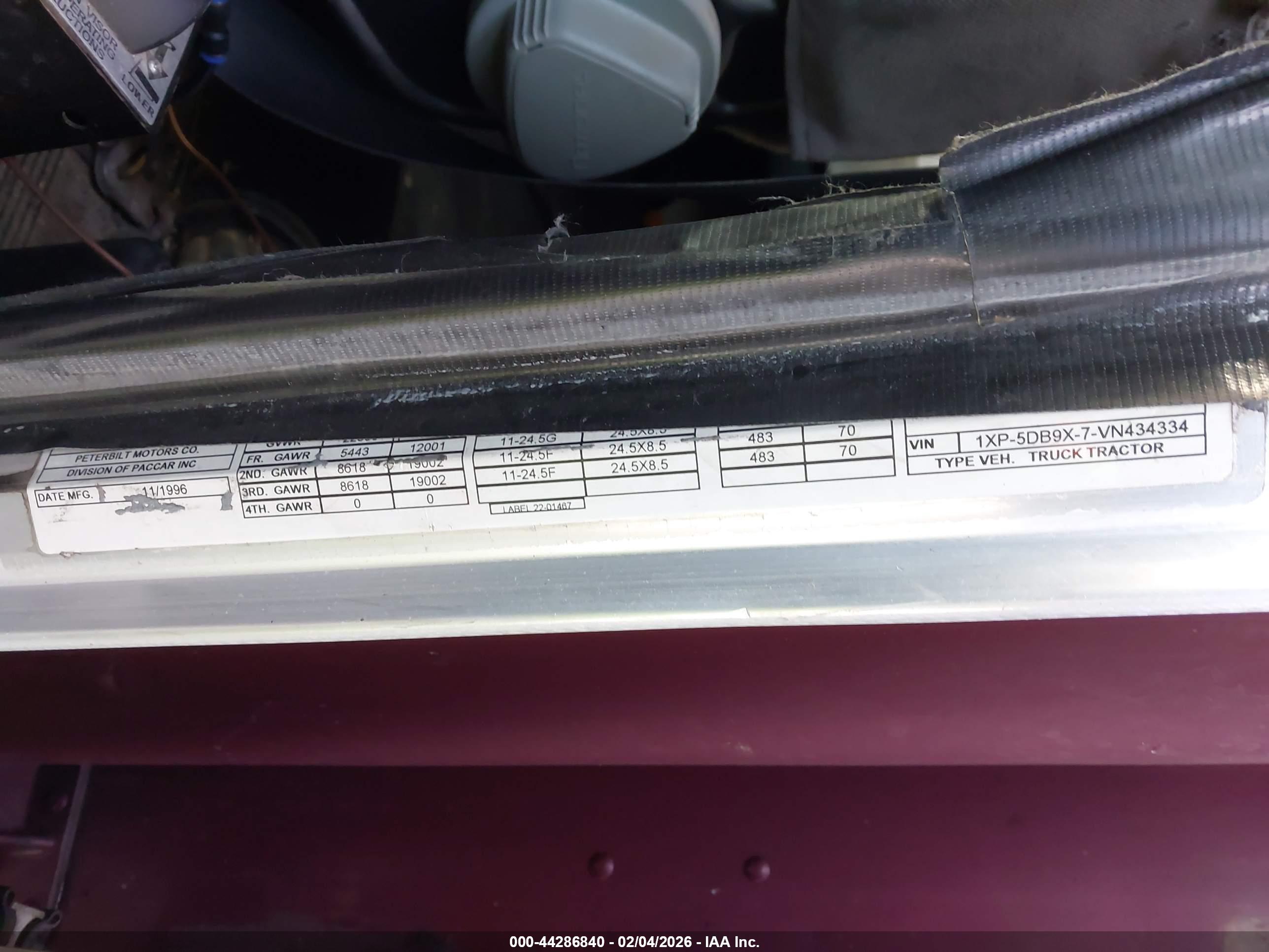 PETERBILT 379 image 9