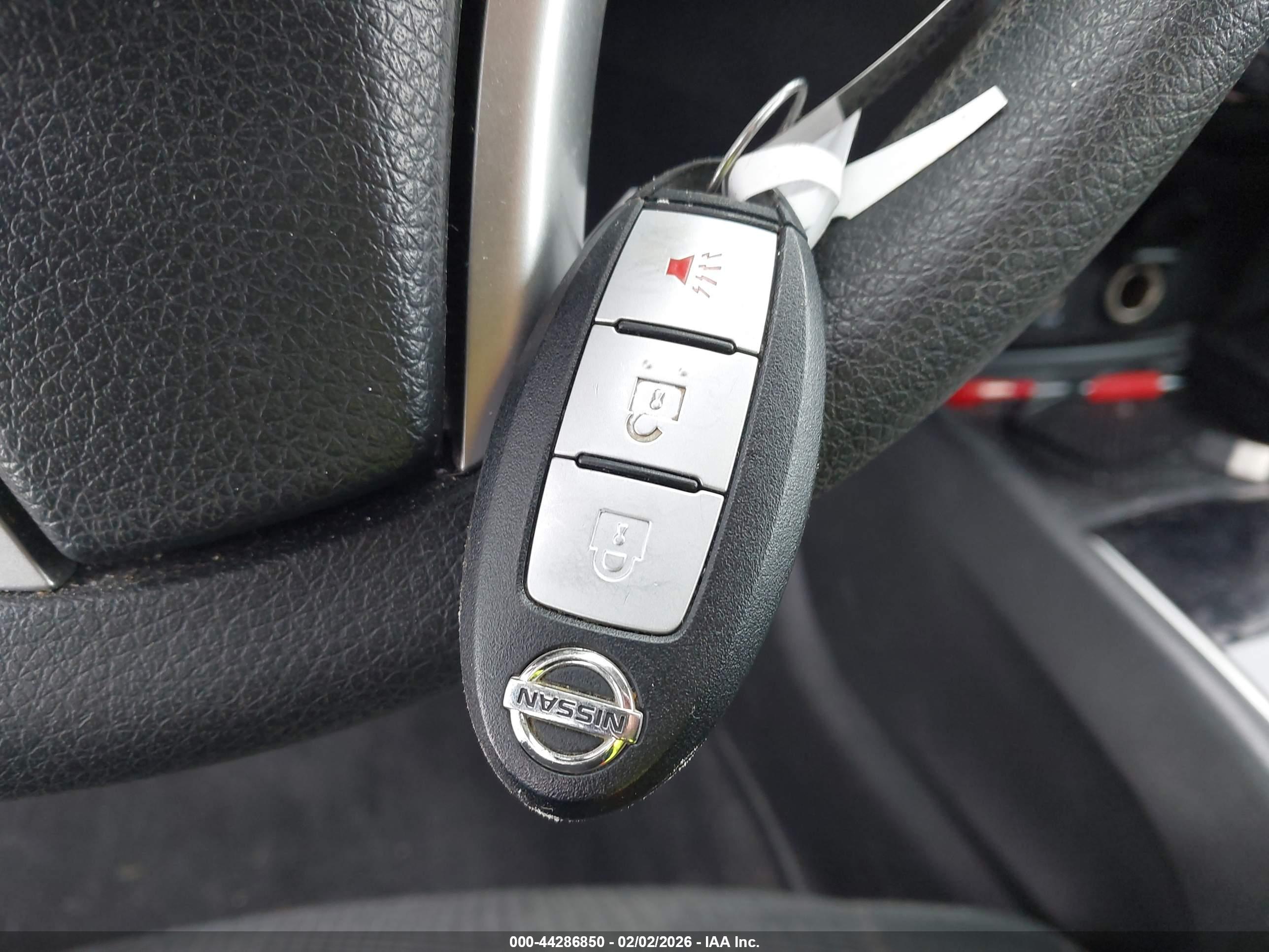 NISSAN ROGUE image 11