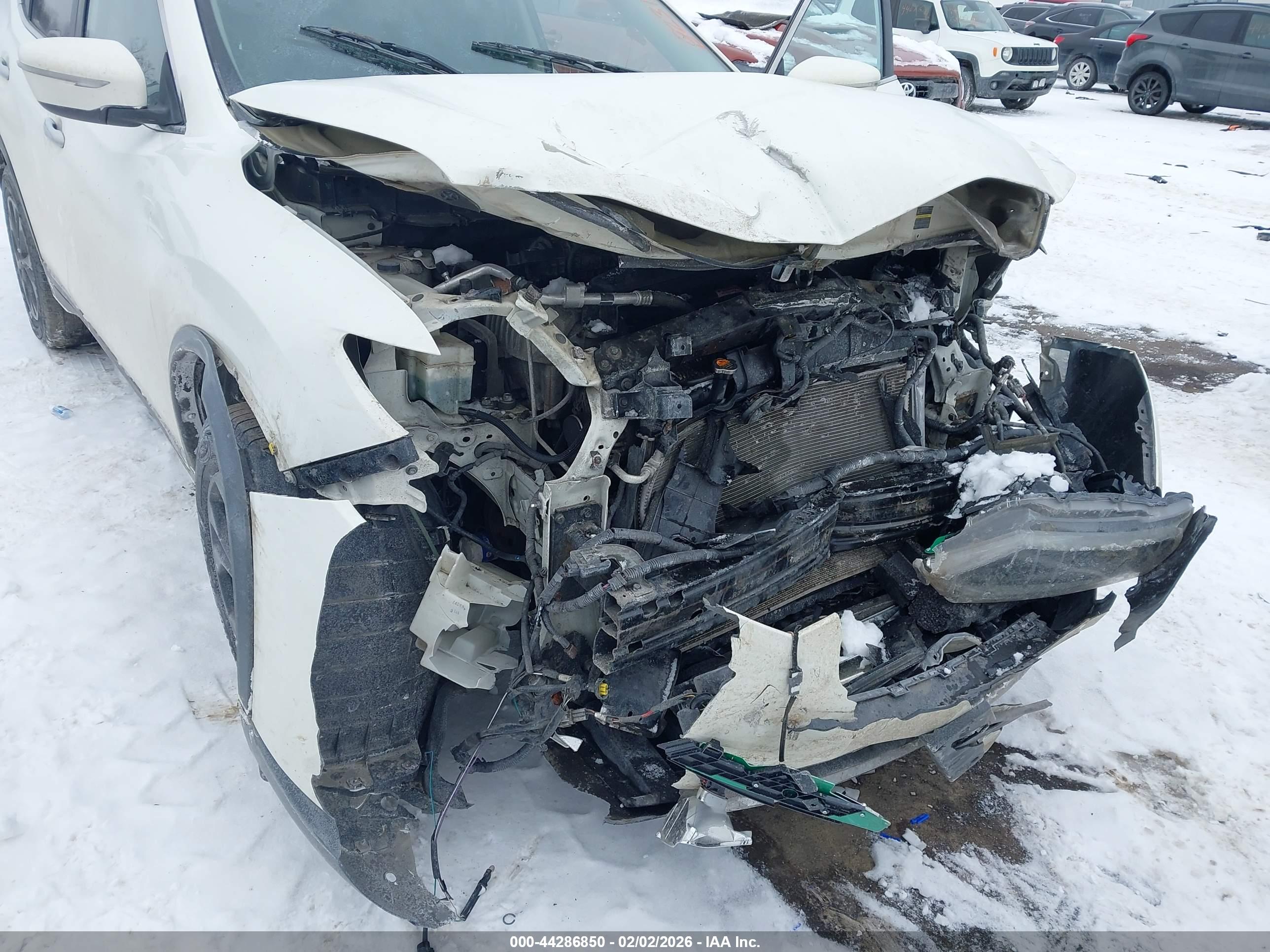 NISSAN ROGUE image 6