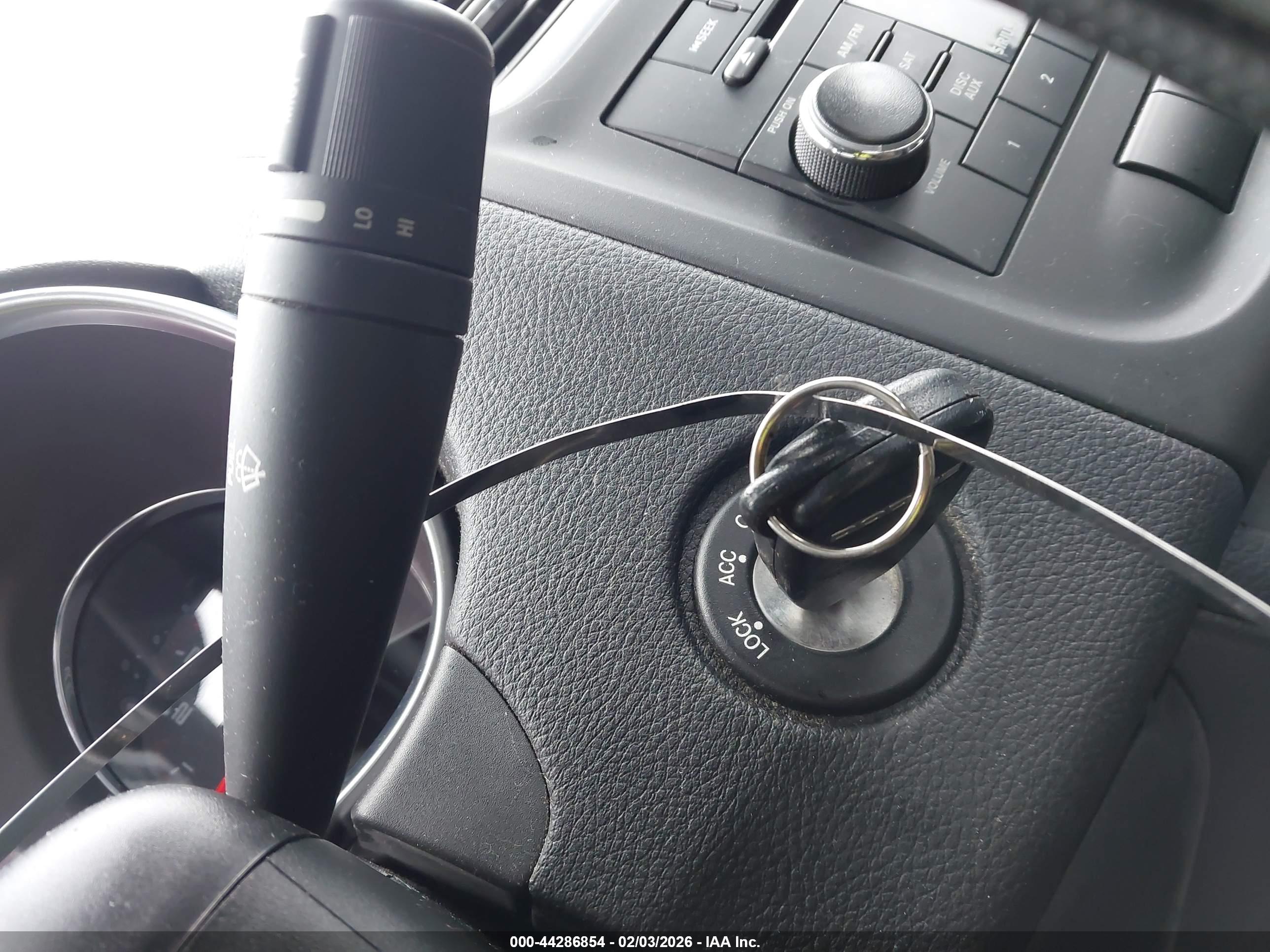 DODGE AVENGER image 11